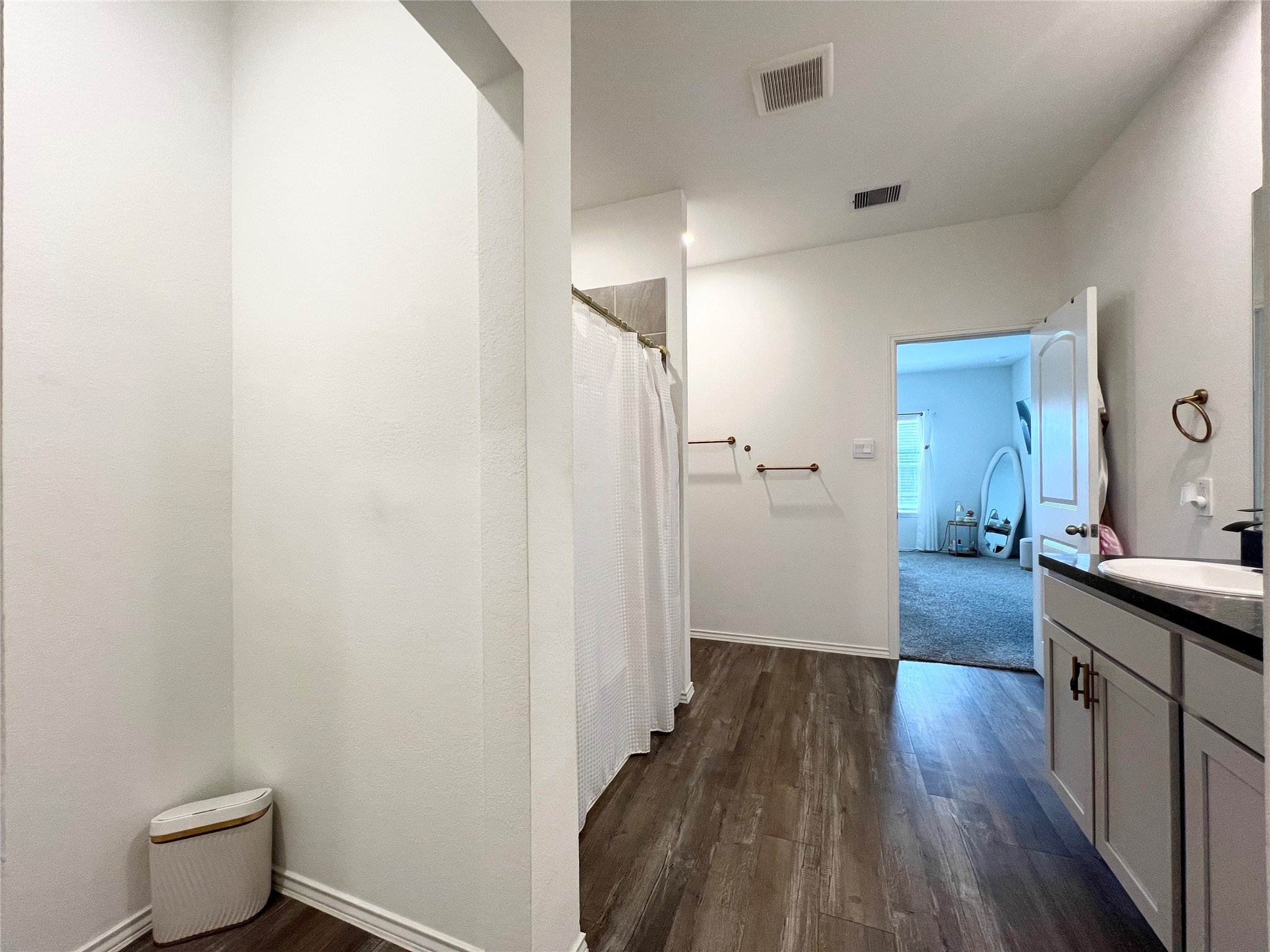 5226 Castlebury Meadows Drive, Spring, TX 77373