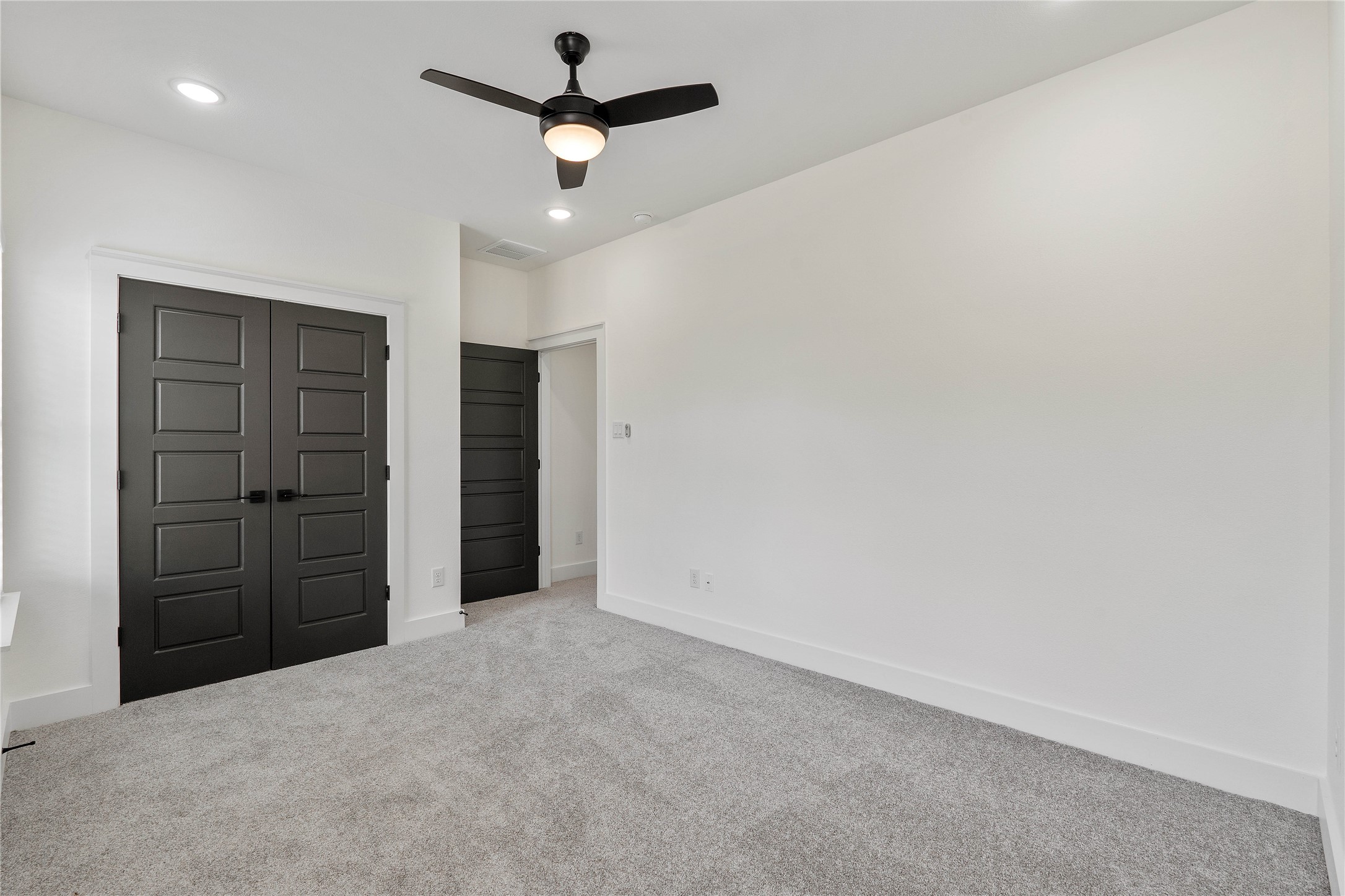 Another view of the primary room.