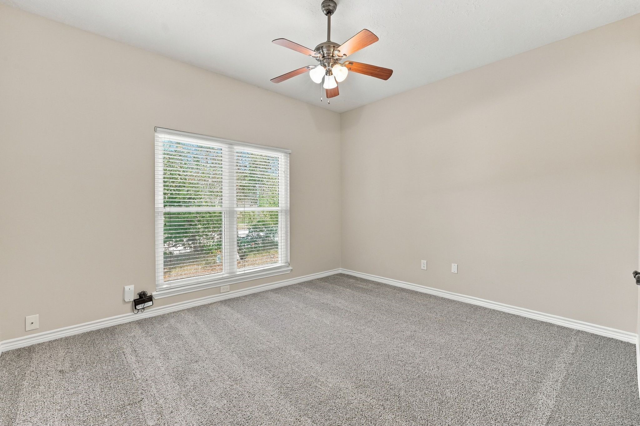 713 Palmer Drive, Conroe, TX 77302