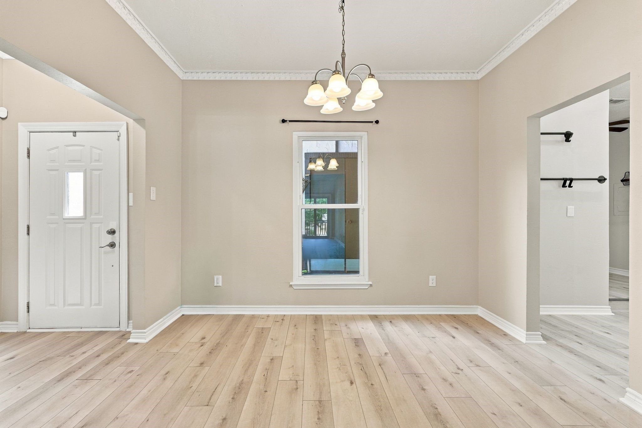 713 Palmer Drive, Conroe, TX 77302