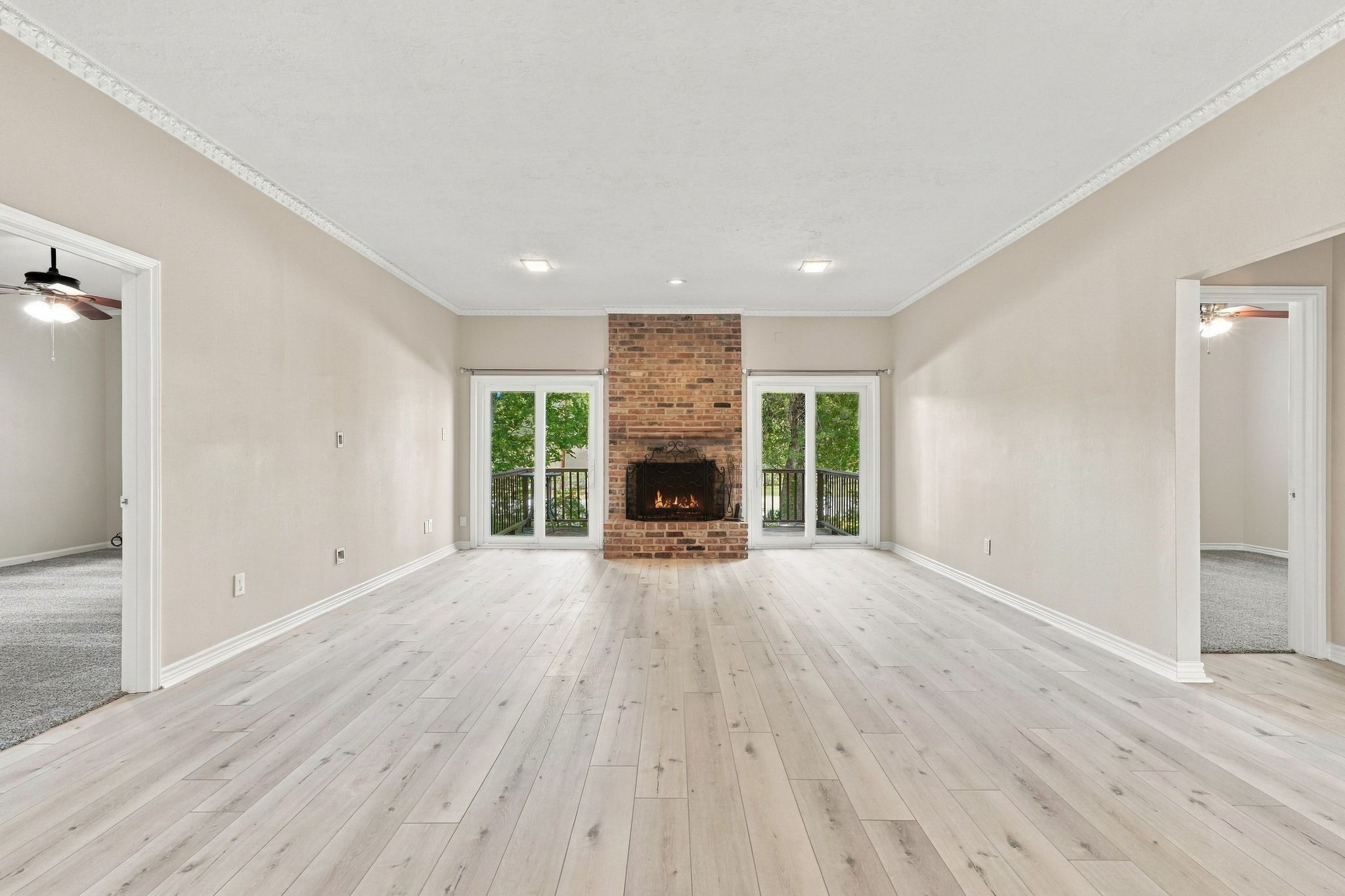 713 Palmer Drive, Conroe, TX 77302
