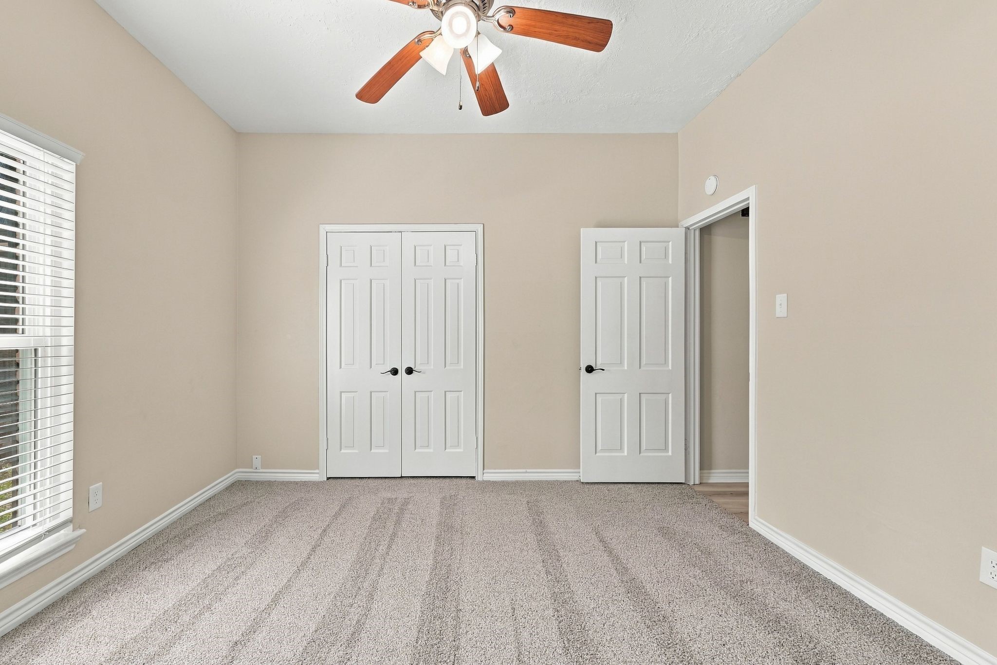 713 Palmer Drive, Conroe, TX 77302