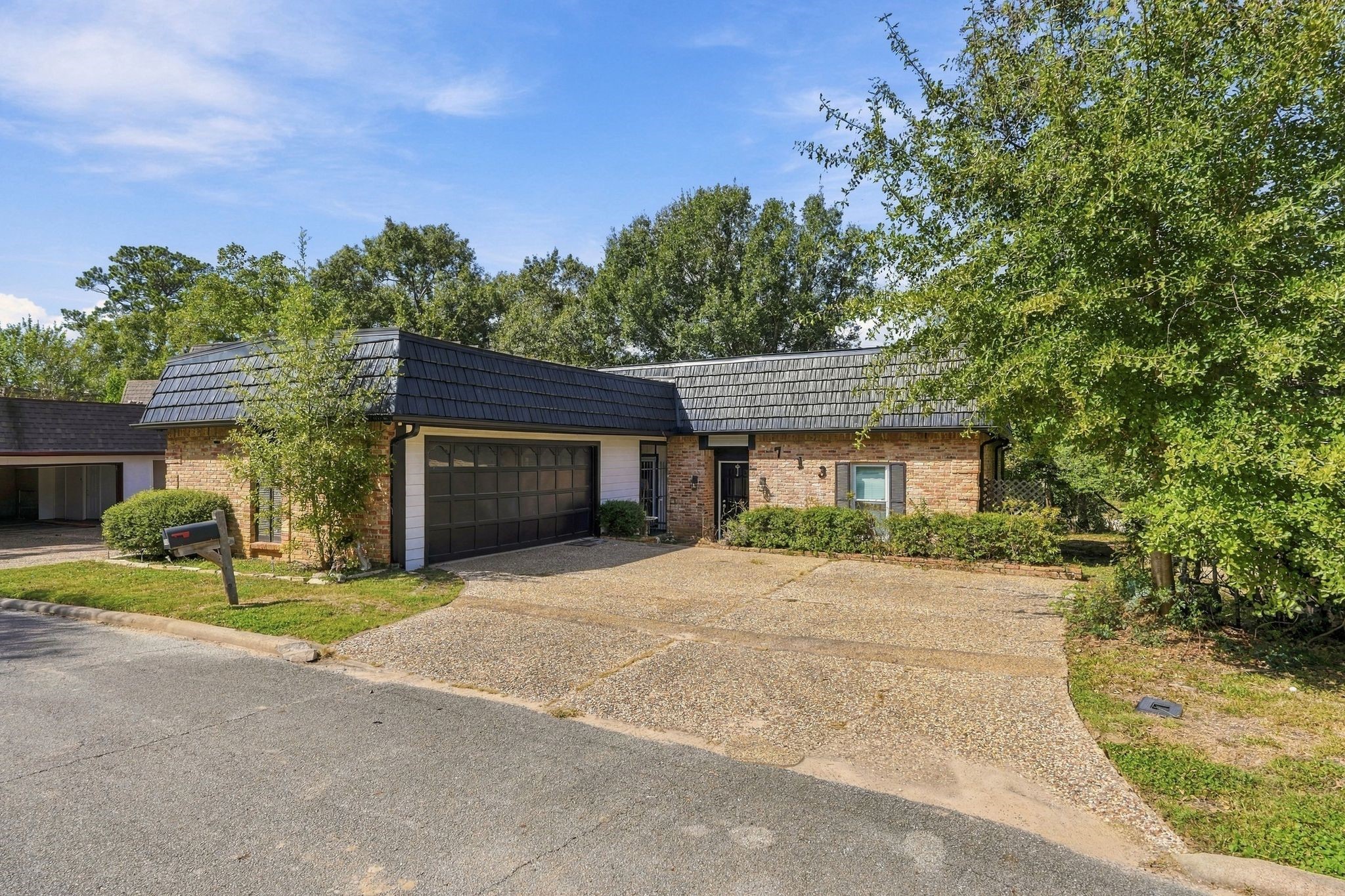 713 Palmer Drive, Conroe, TX 77302