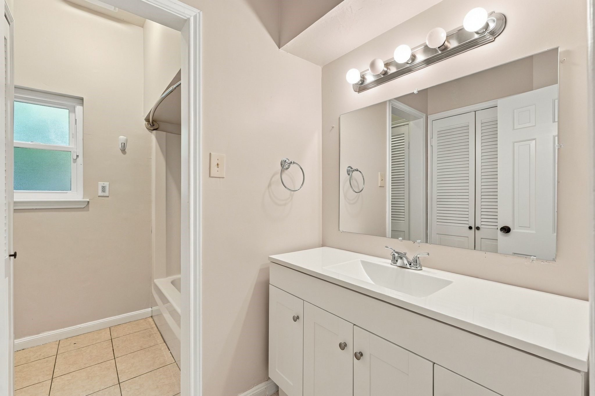 713 Palmer Drive, Conroe, TX 77302