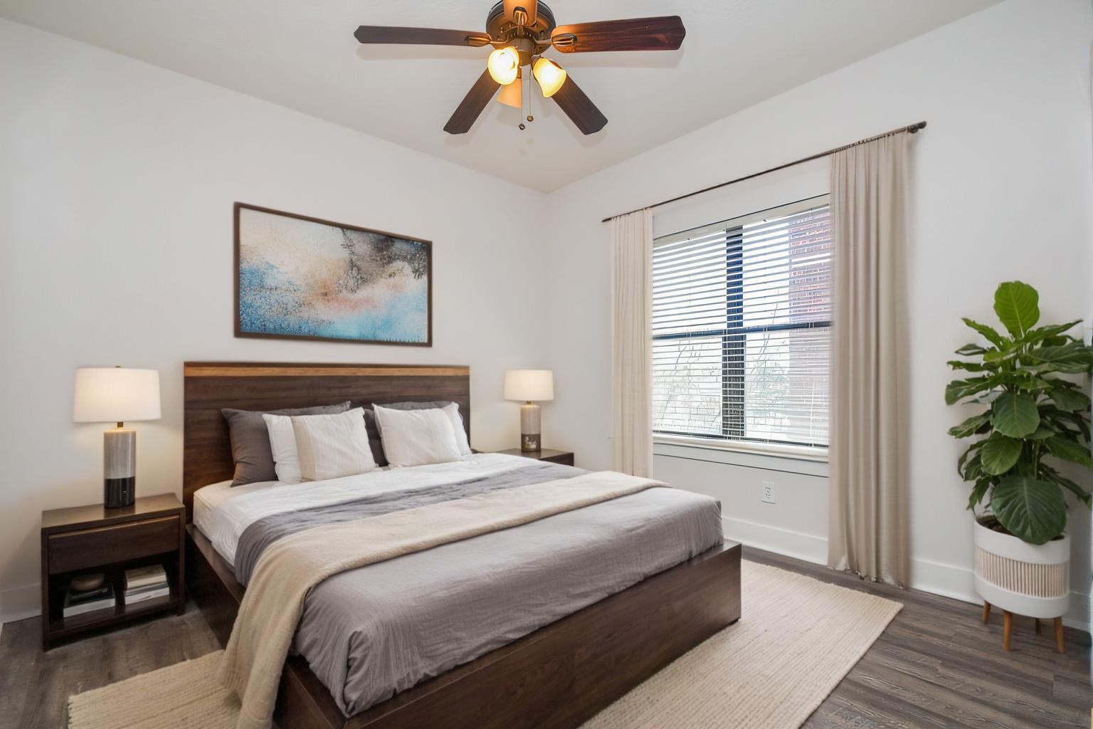 Secondary bedroom