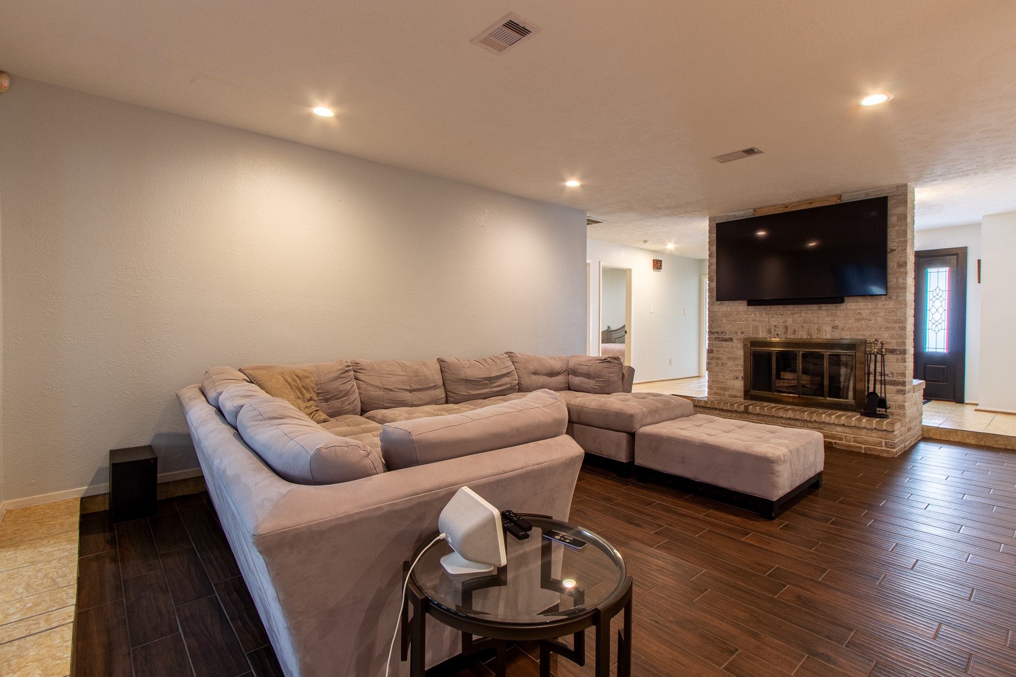 2522 Lower Valley Drive, Houston, TX 77067