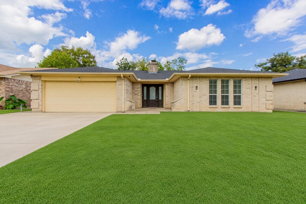 2522 Lower Valley Drive, Houston, TX 77067