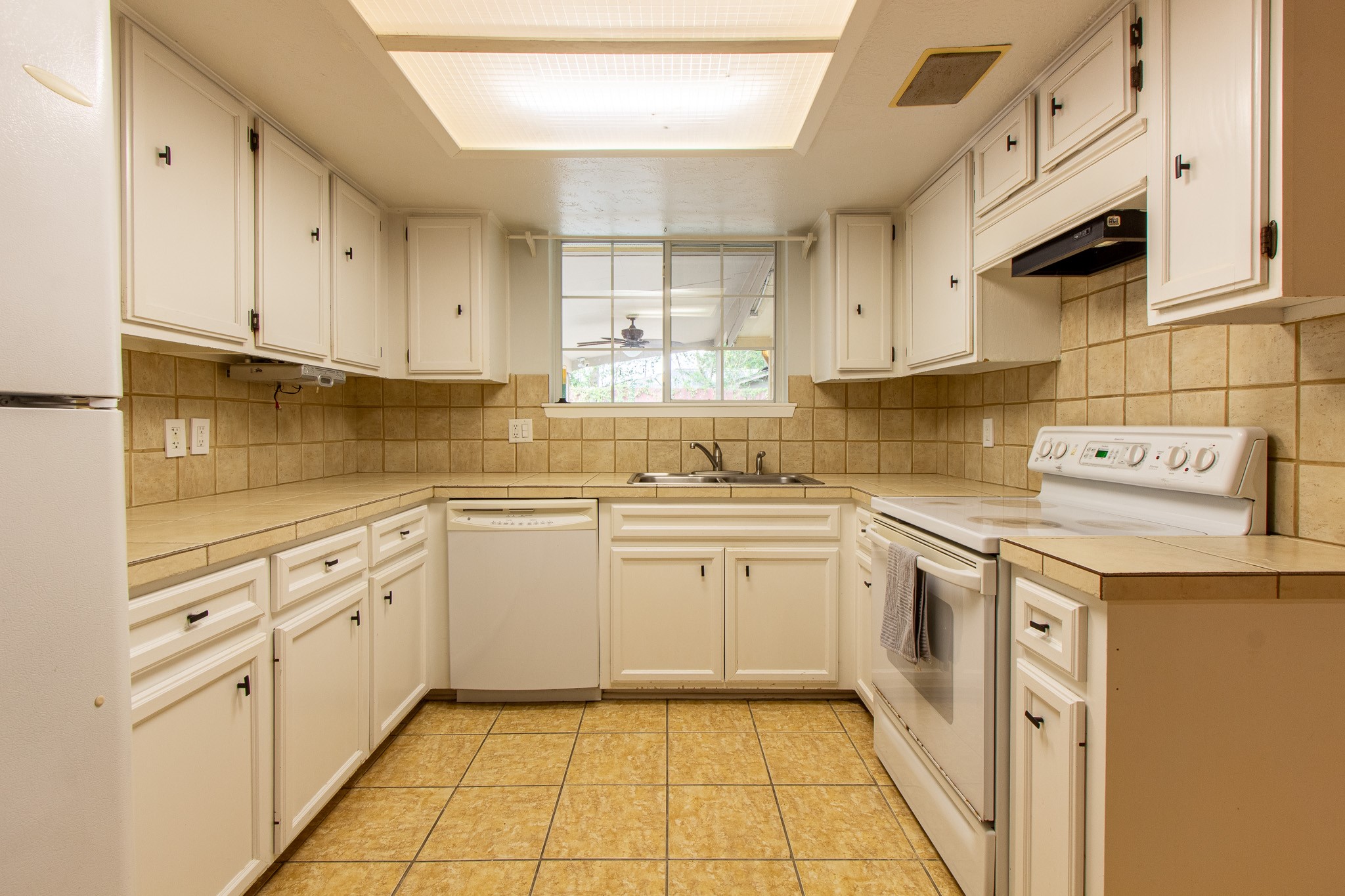2522 Lower Valley Drive, Houston, TX 77067