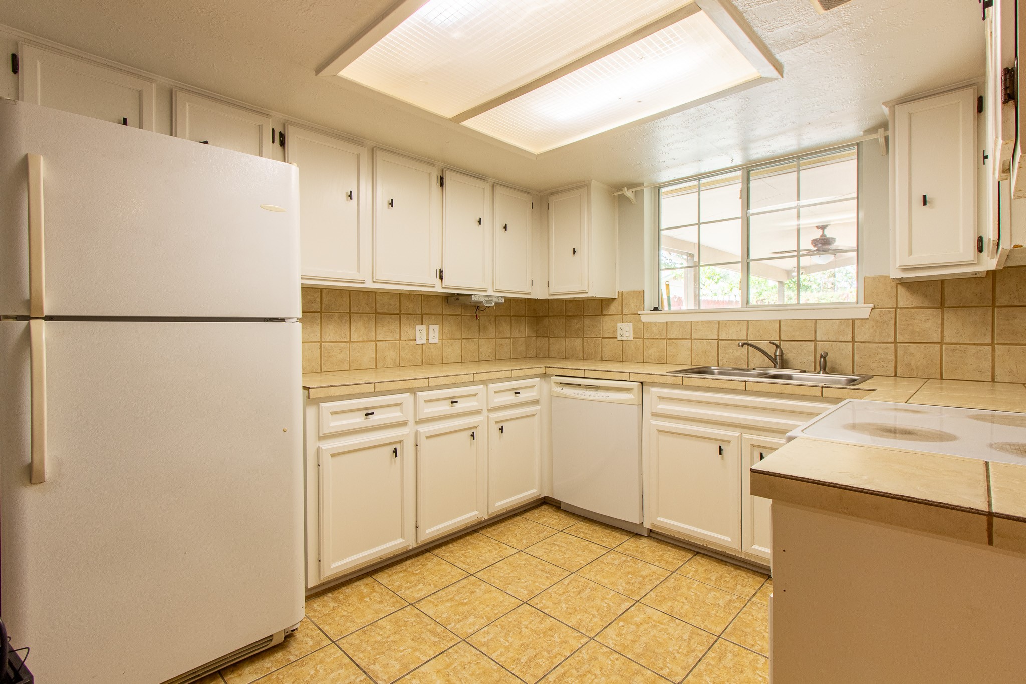 2522 Lower Valley Drive, Houston, TX 77067