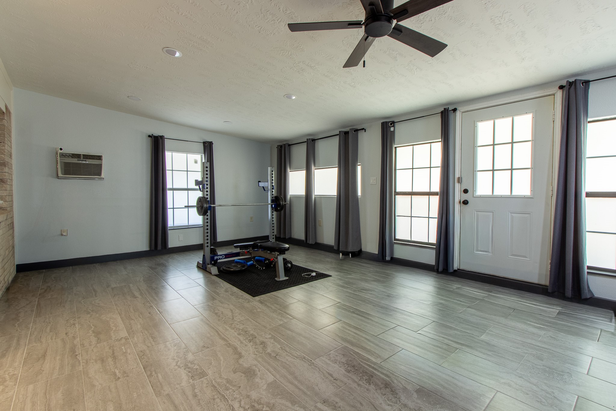 2522 Lower Valley Drive, Houston, TX 77067