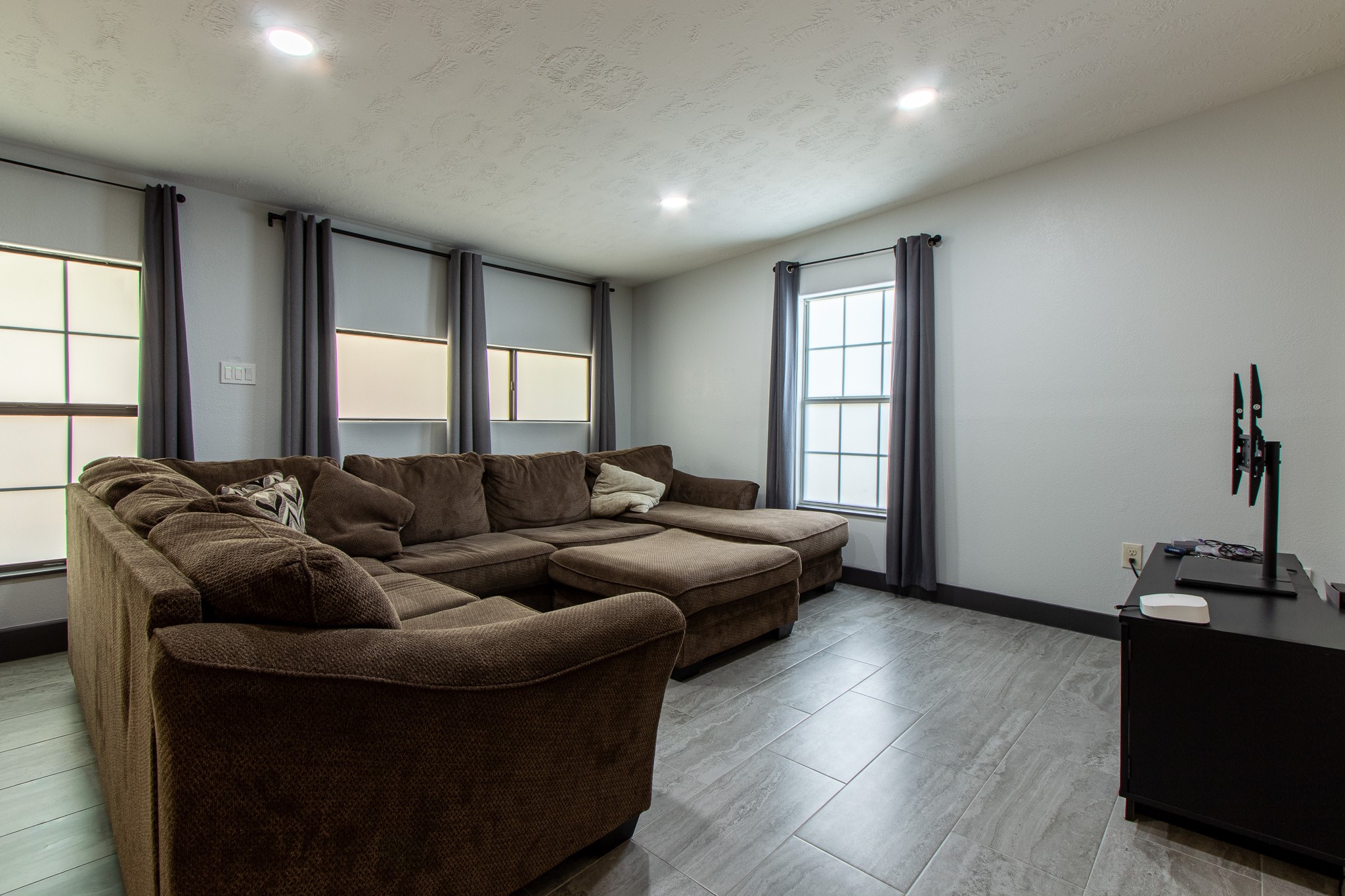 2522 Lower Valley Drive, Houston, TX 77067
