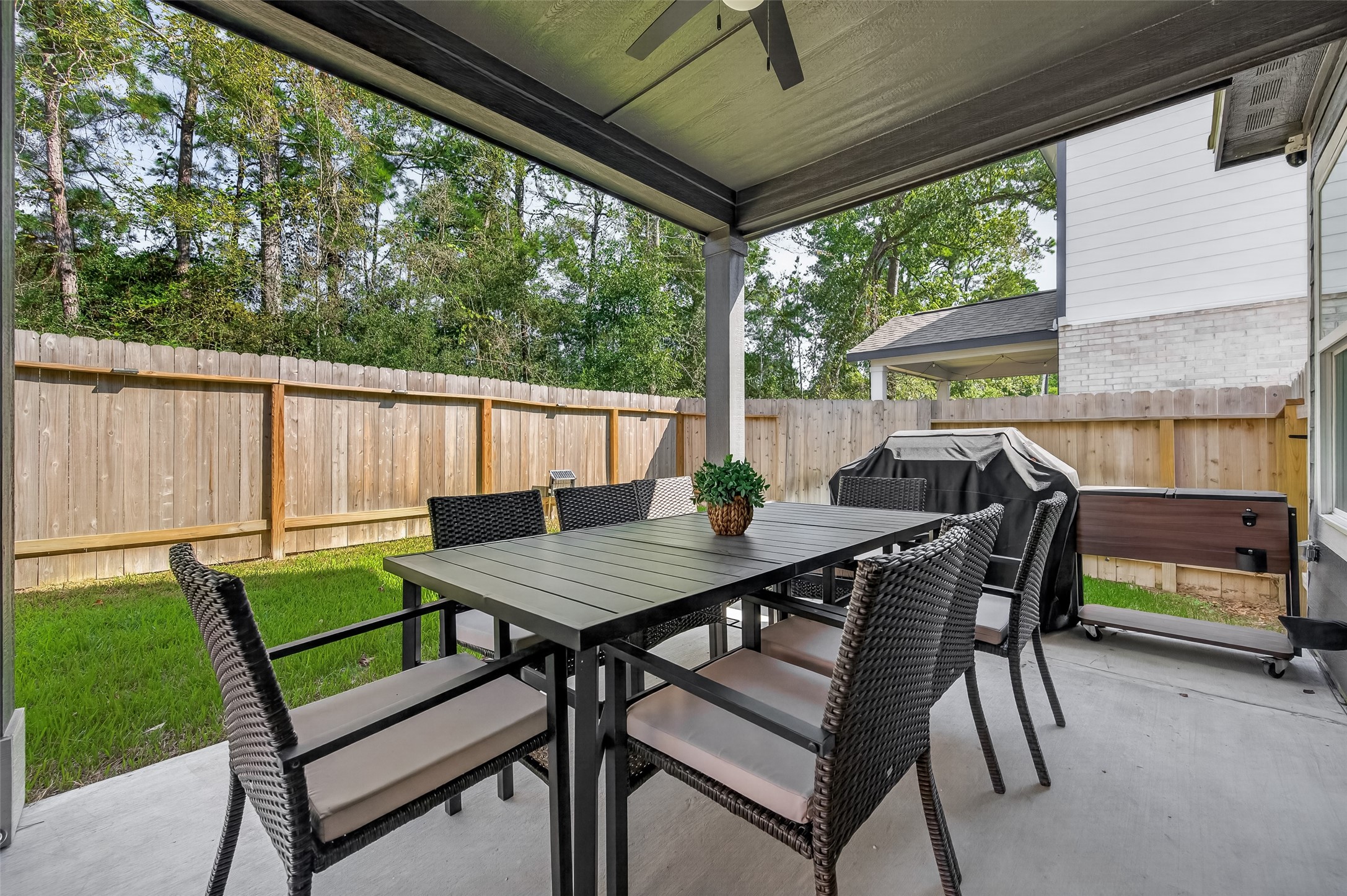 8522 Blueberry Ash Street, Magnolia, TX 77354