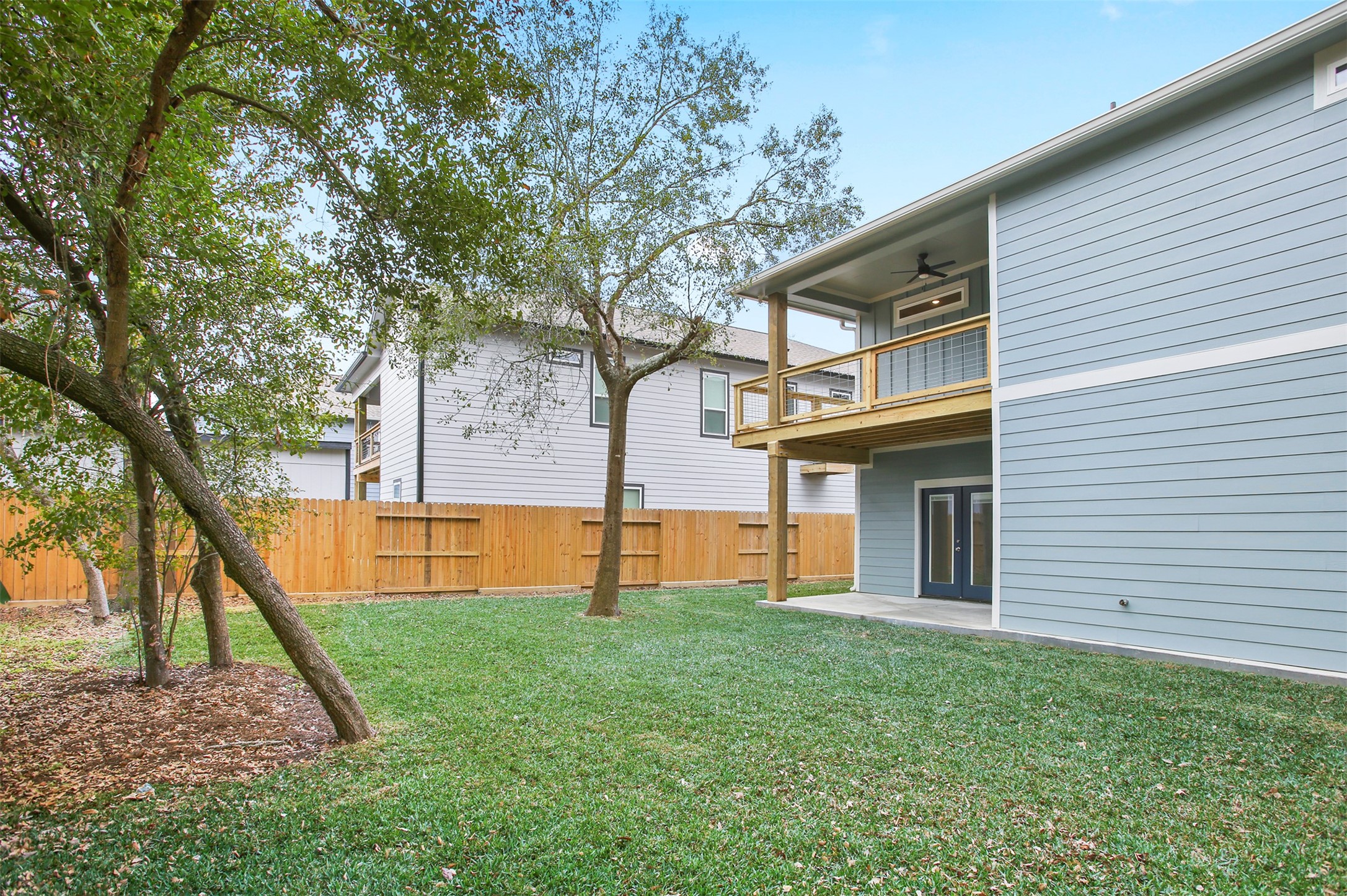 Large yard with room to entertain