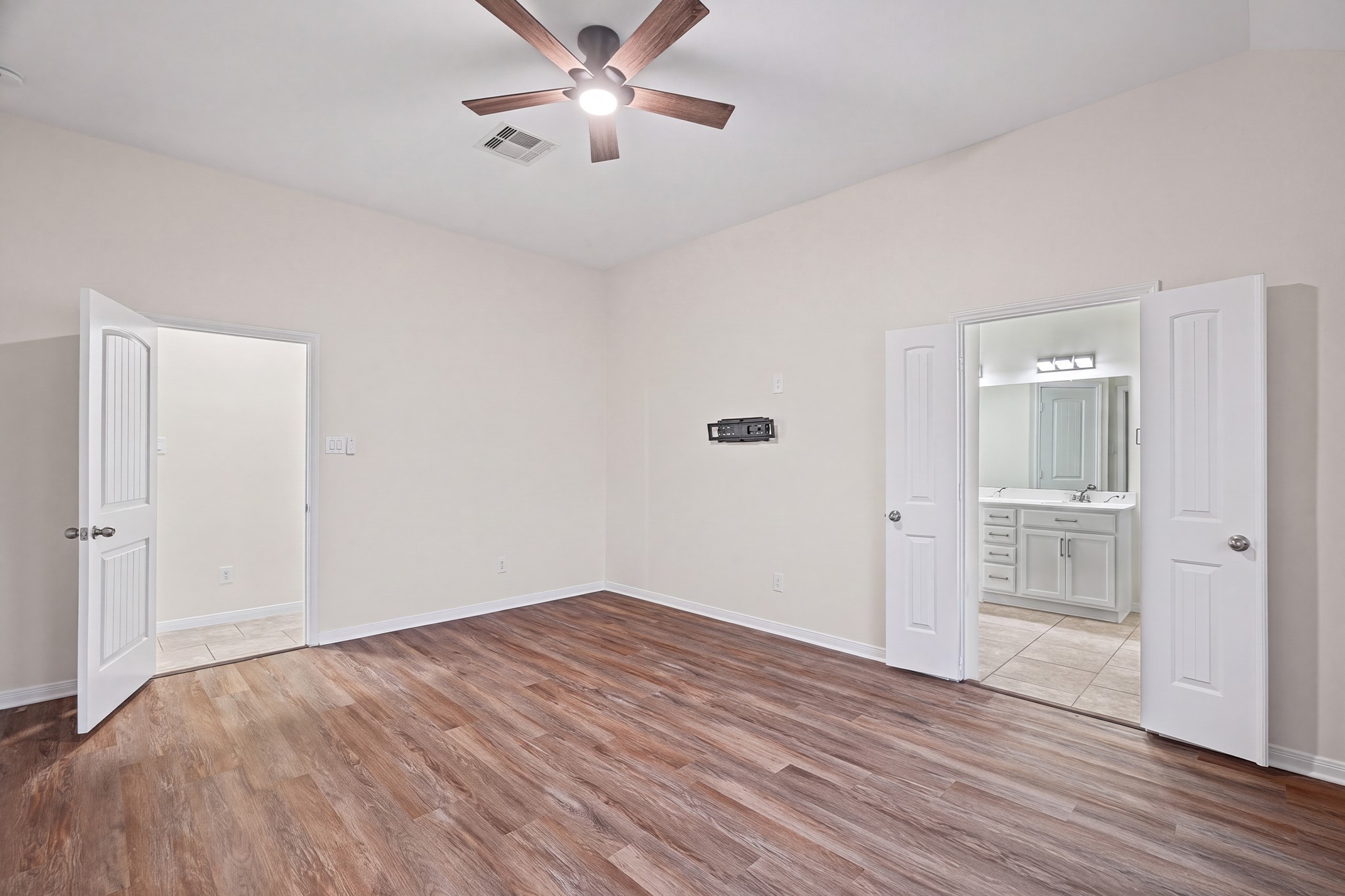 8806 Alicia Drive, Tomball, TX 77375