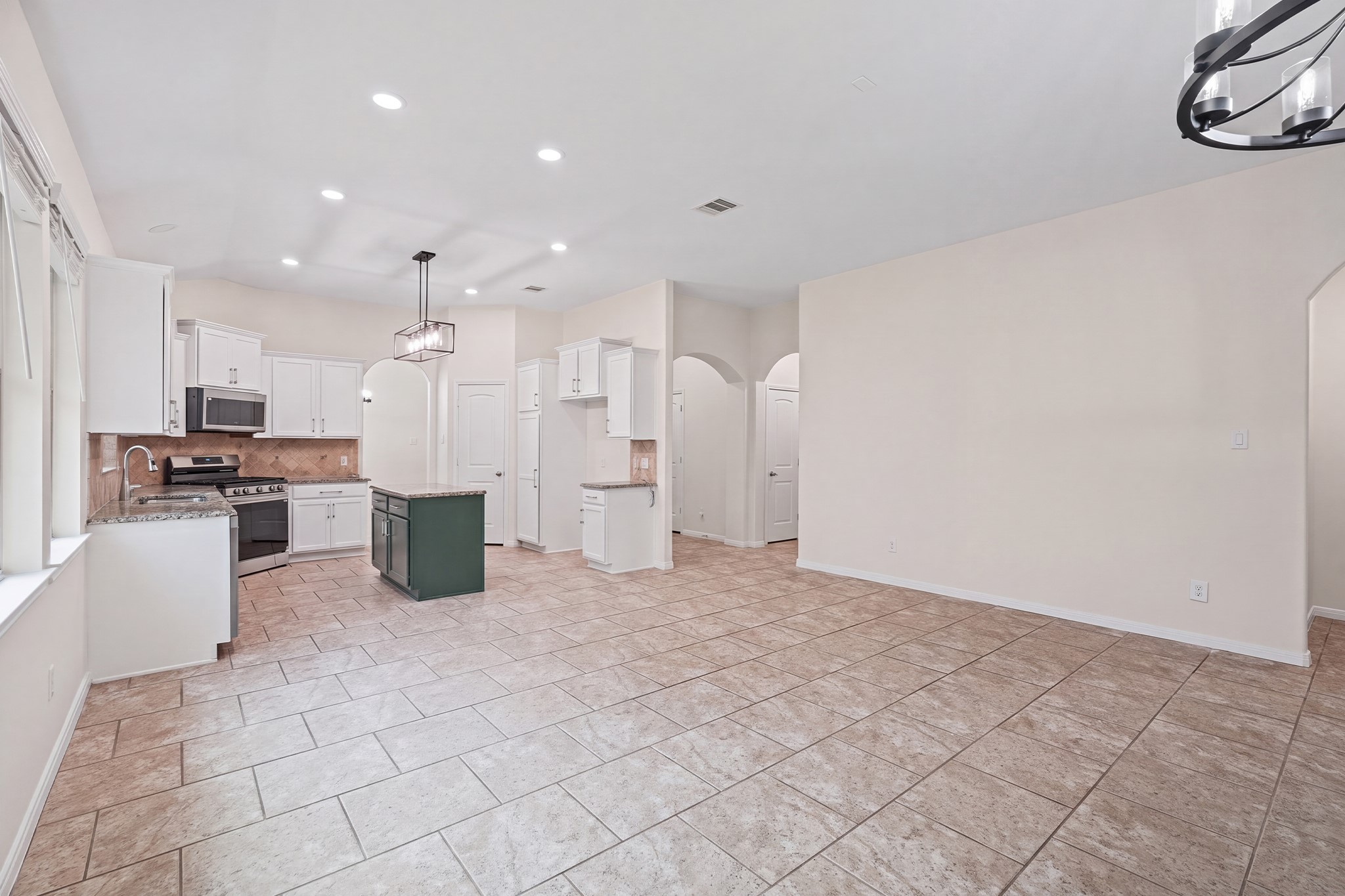 8806 Alicia Drive, Tomball, TX 77375