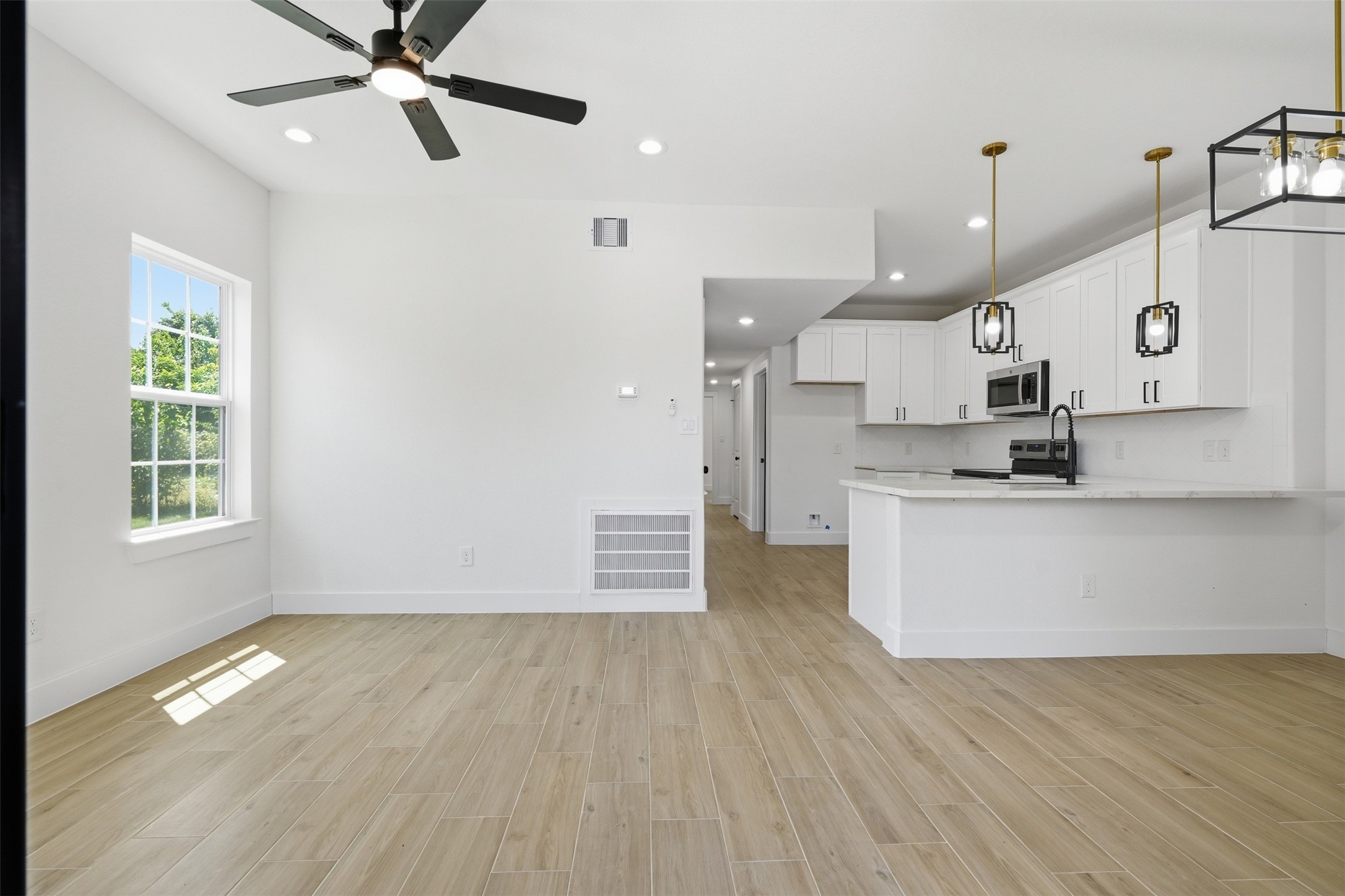 428 Rhode Island Street, Houston, TX 77029 428 Rhode Island Street, Houston, TX 77029