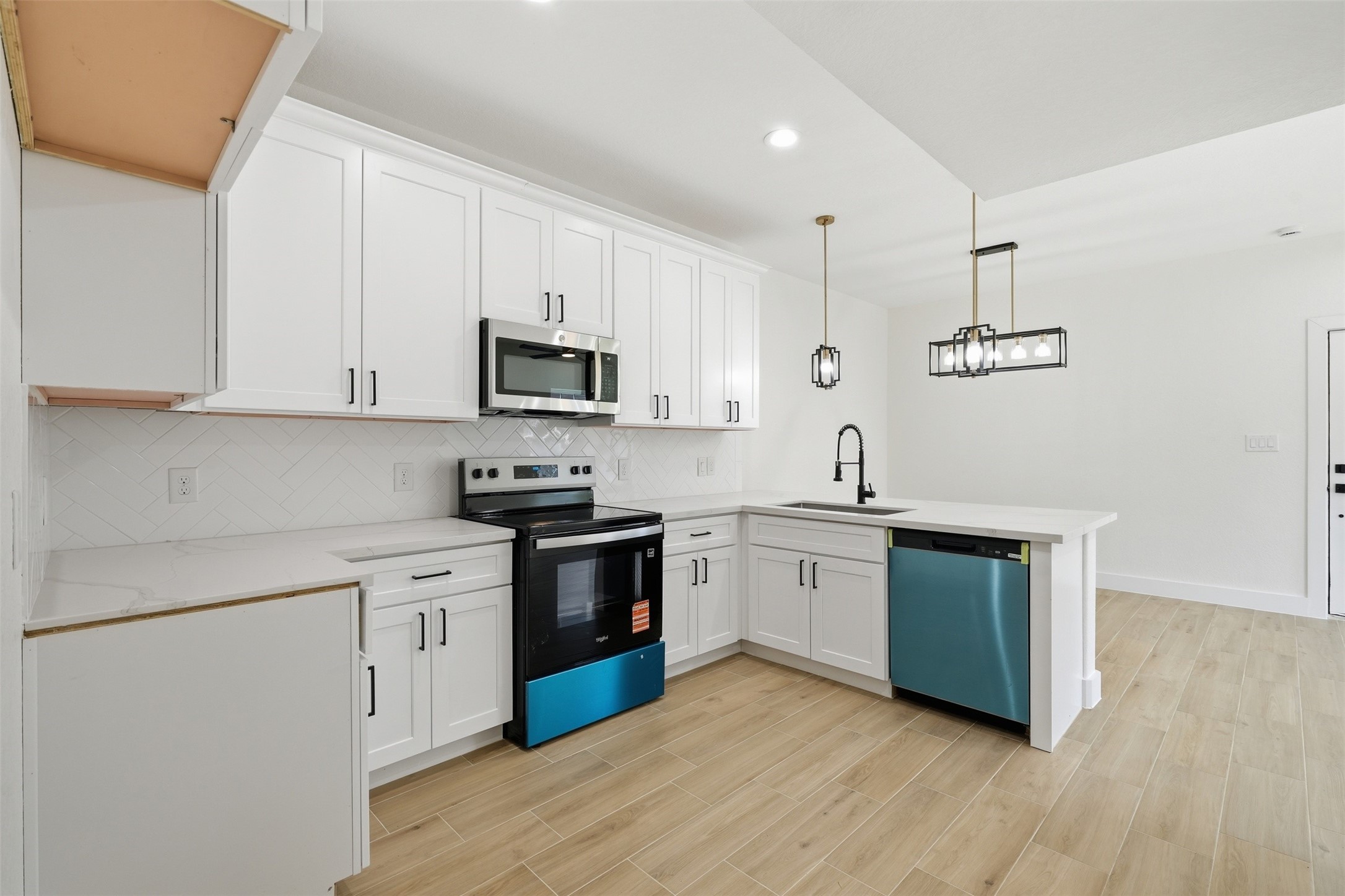 428 Rhode Island Street, Houston, TX 77029 428 Rhode Island Street, Houston, TX 77029