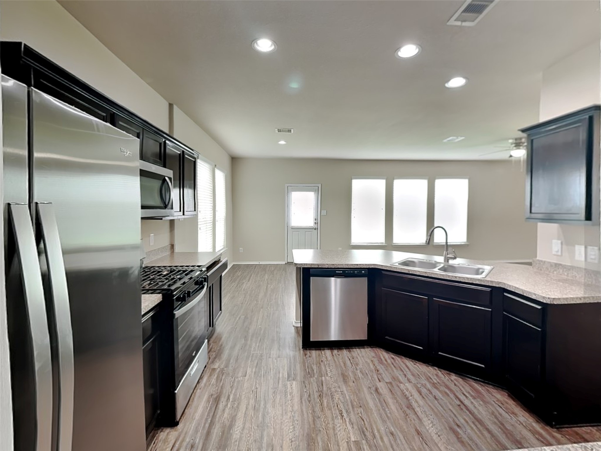 7335 Winter Song Drive, Magnolia, TX 77354