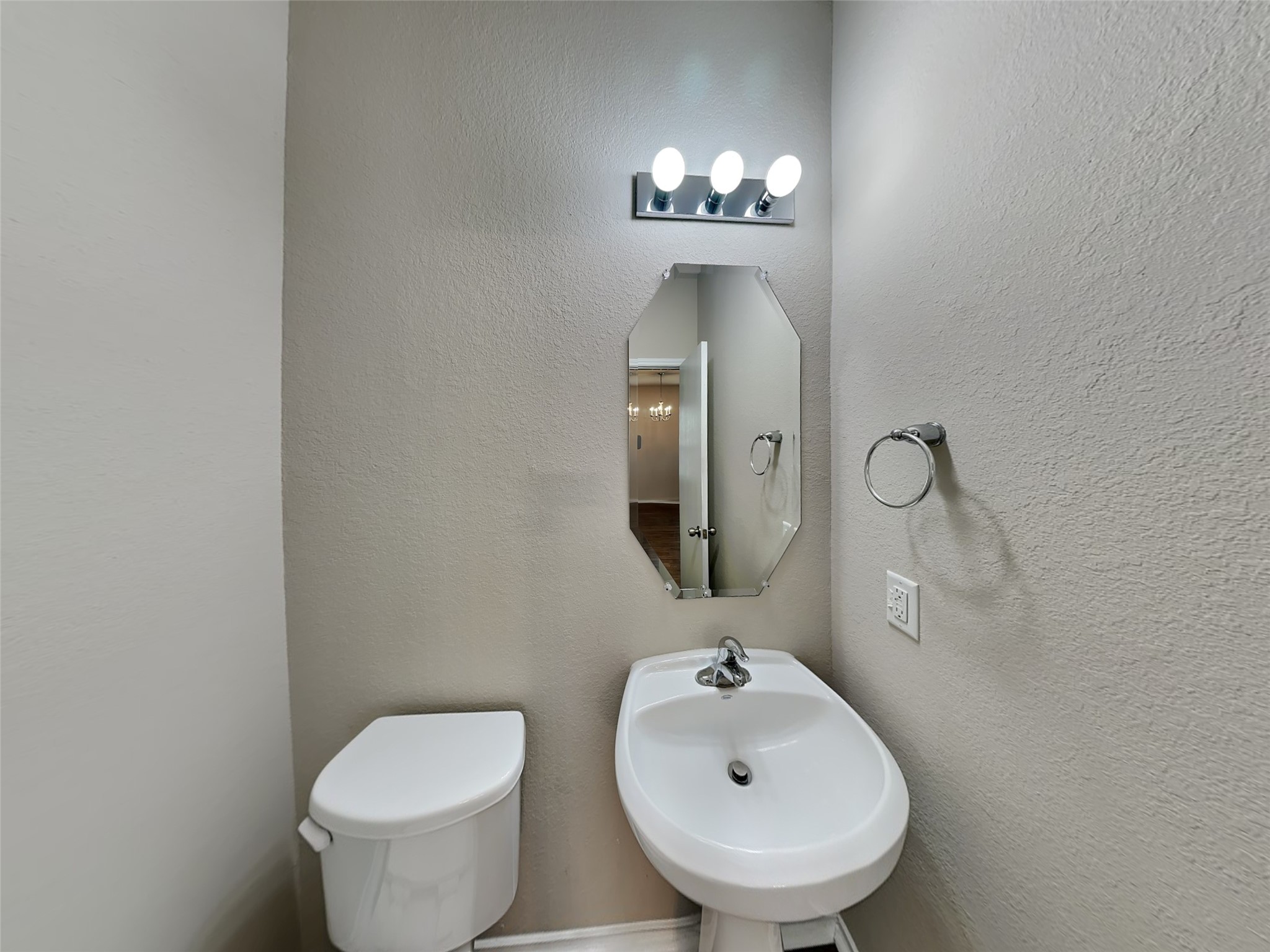 7335 Winter Song Drive, Magnolia, TX 77354
