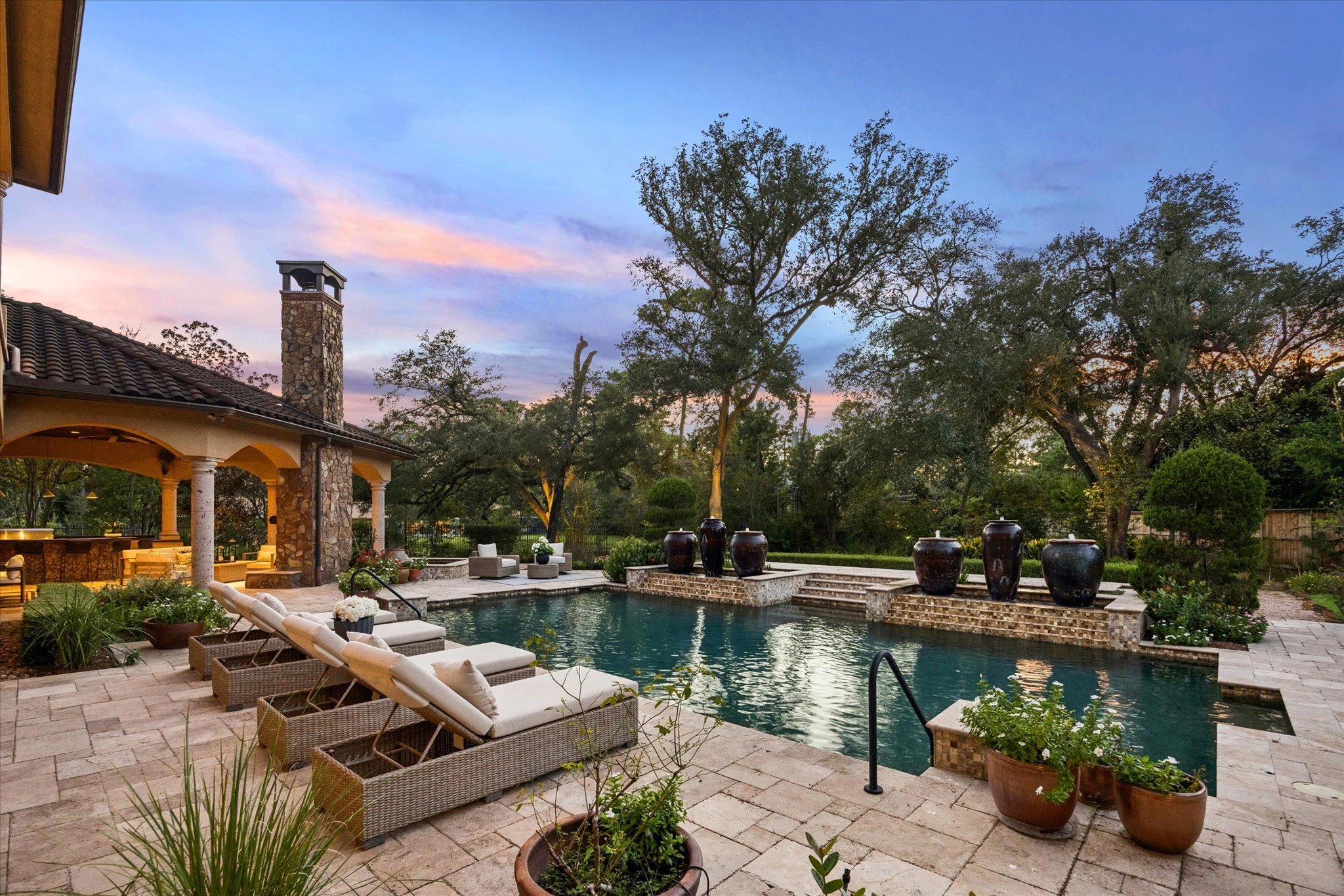 327 E Friar Tuck Lane, Houston, TX 77024 327 E Friar Tuck Lane, Houston, TX 77024