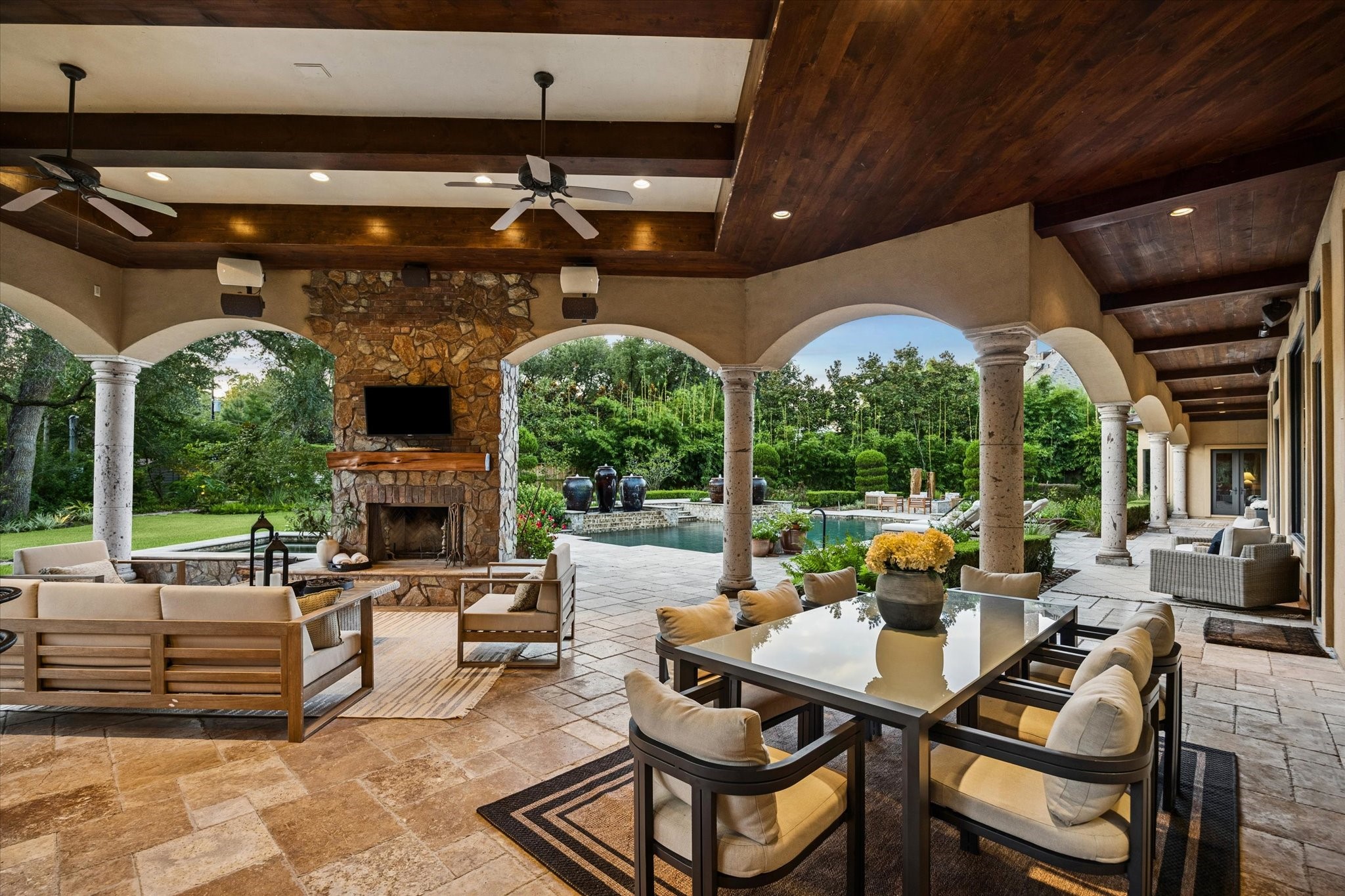 327 E Friar Tuck Lane, Houston, TX 77024 327 E Friar Tuck Lane, Houston, TX 77024