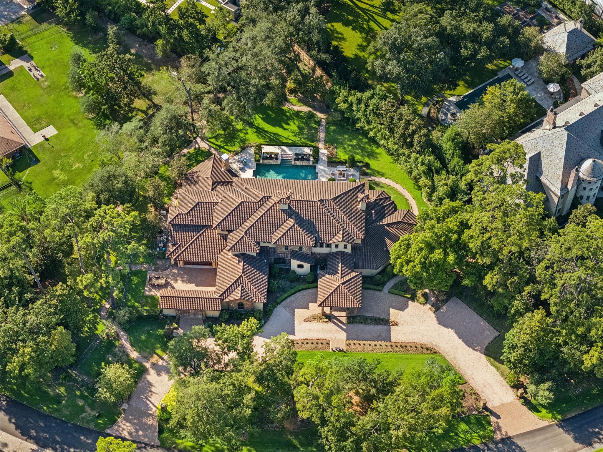 327 E Friar Tuck Lane, Houston, TX 77024