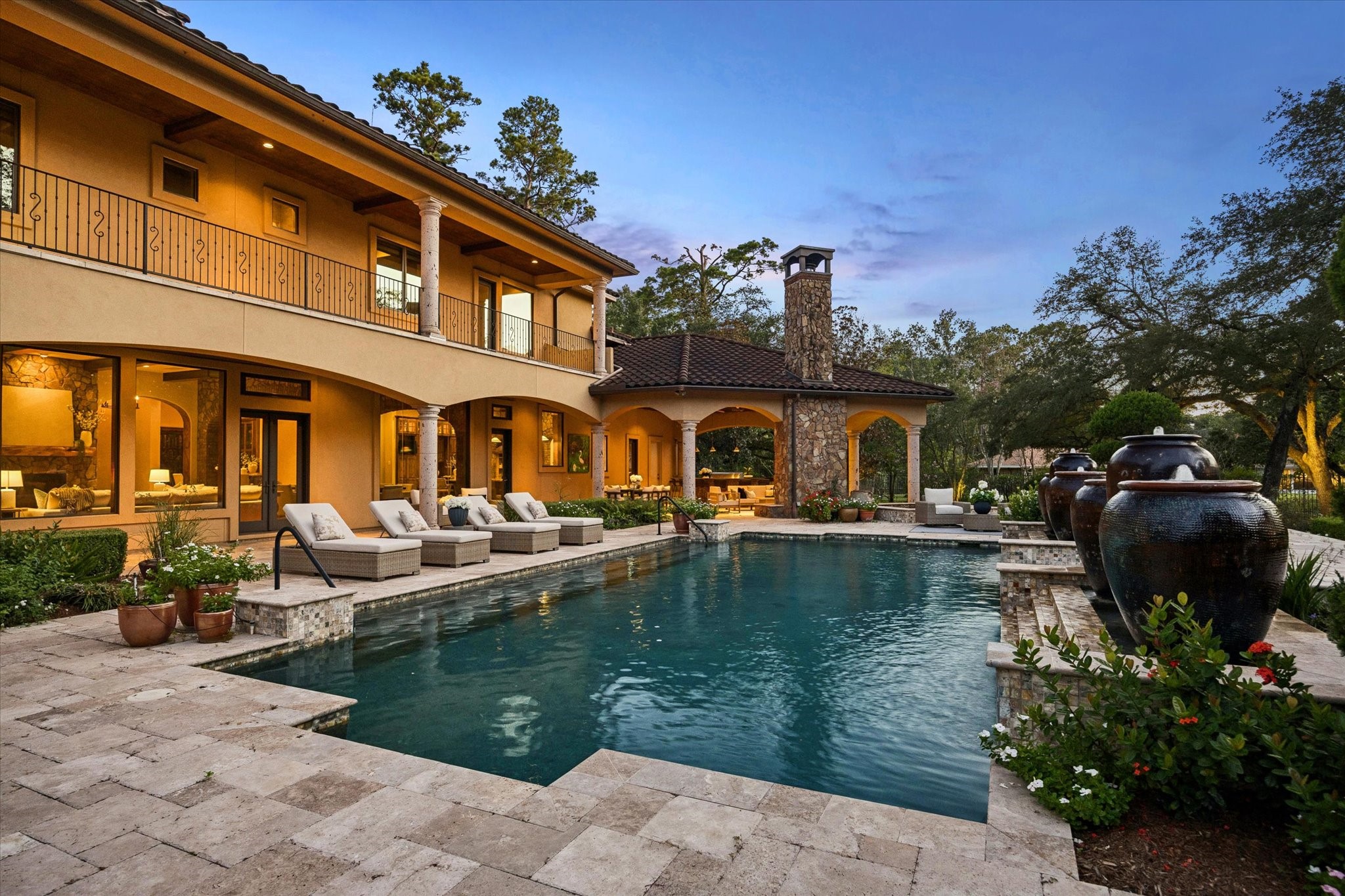 327 E Friar Tuck Lane, Houston, TX 77024