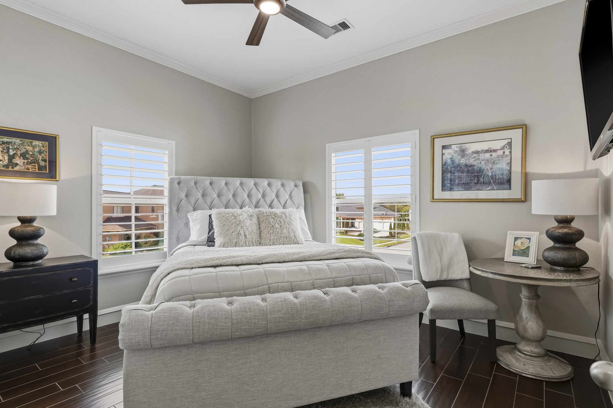 guest house upstairs bedroom