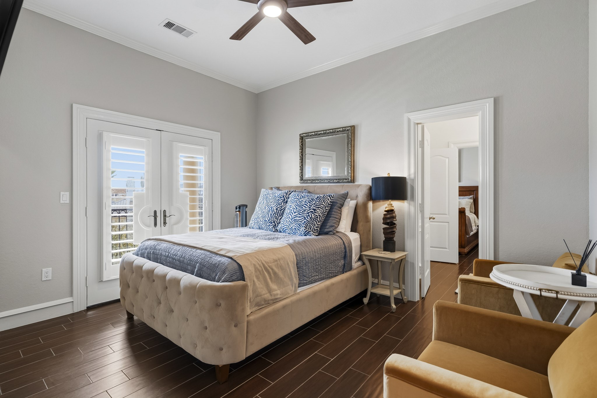 guest house upstairs bedroom
