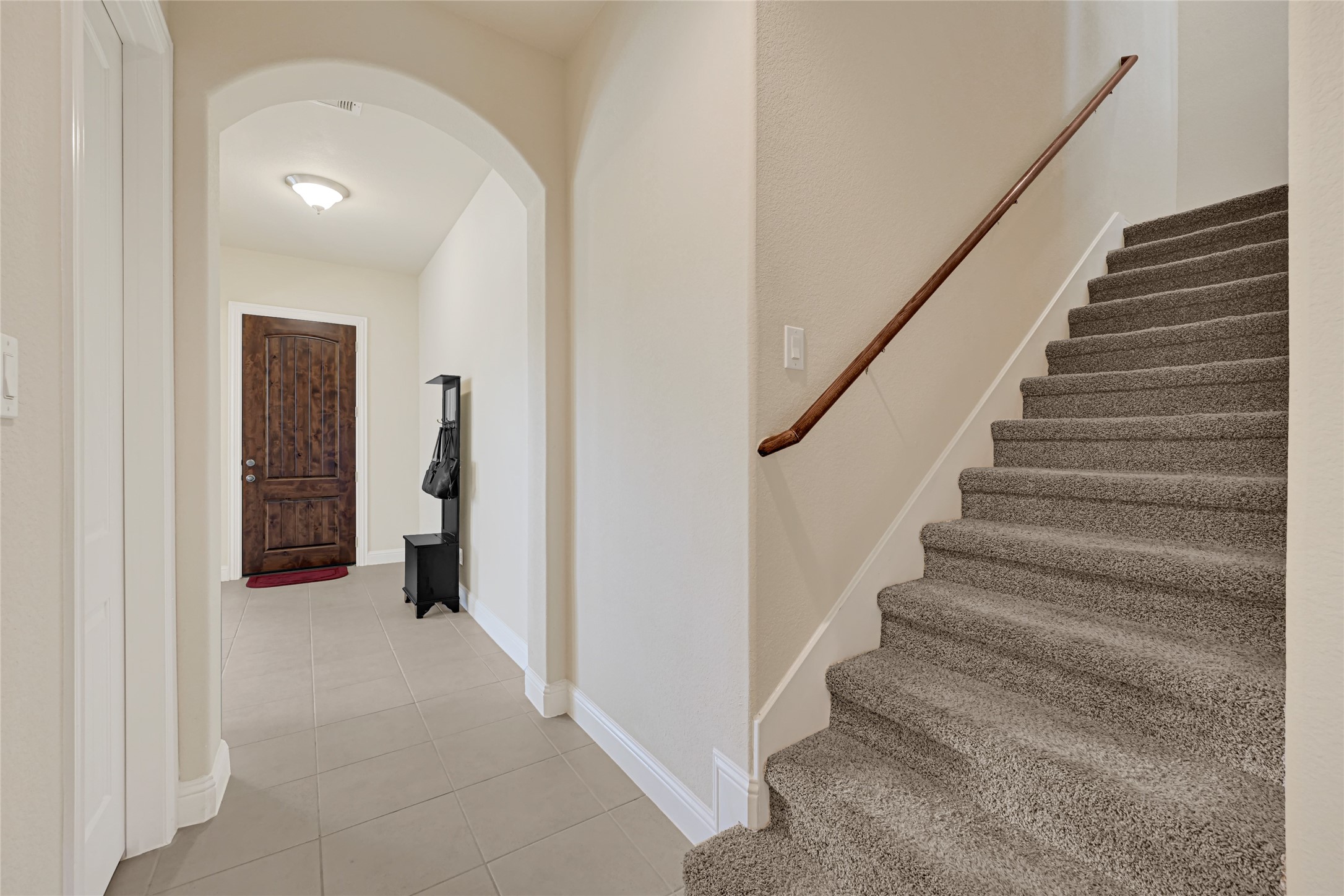 Hallway on the way upstairs. Hallway on the way upstairs.
