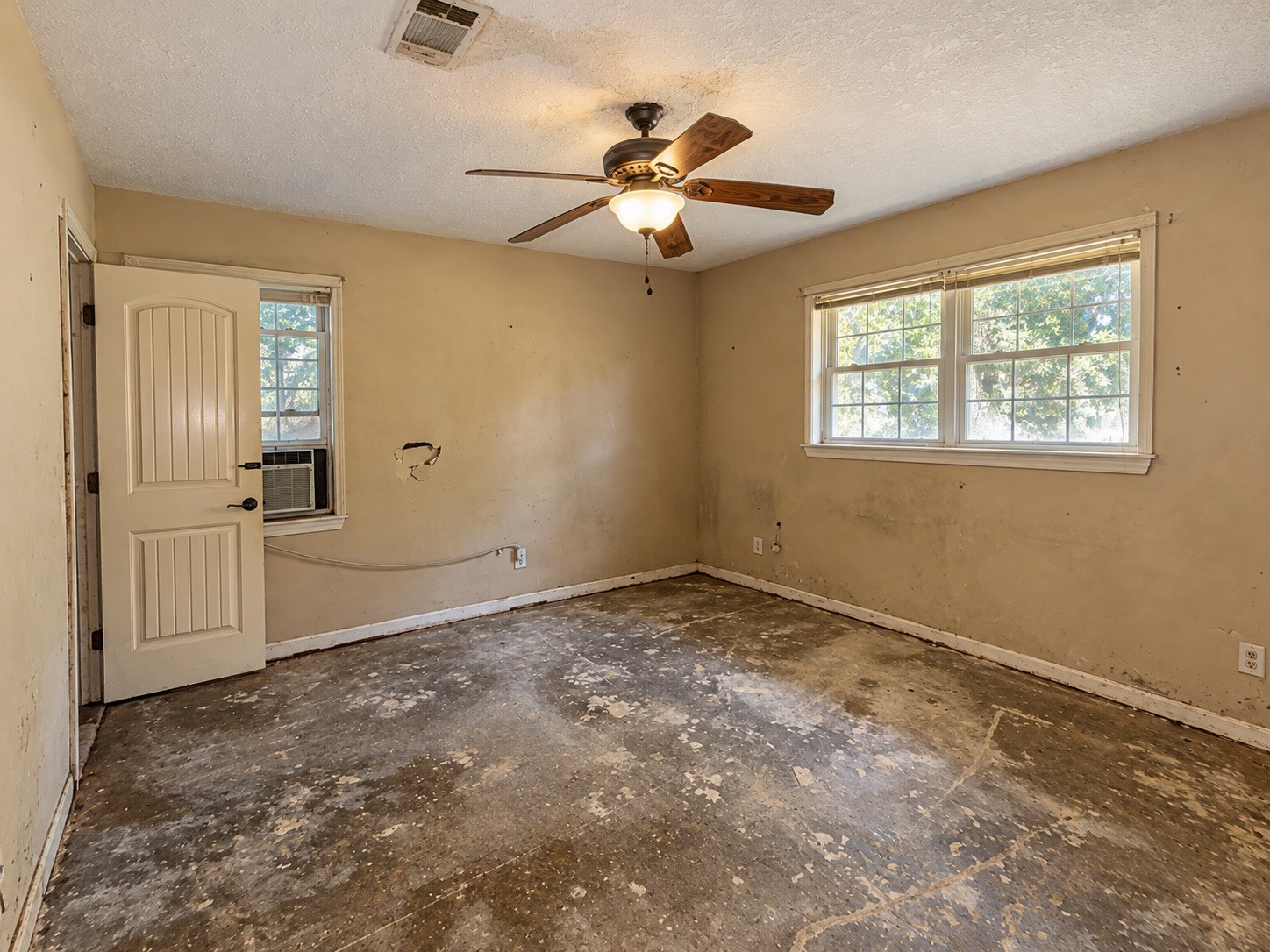 13910 Calhoun Road, Conroe, TX 77302