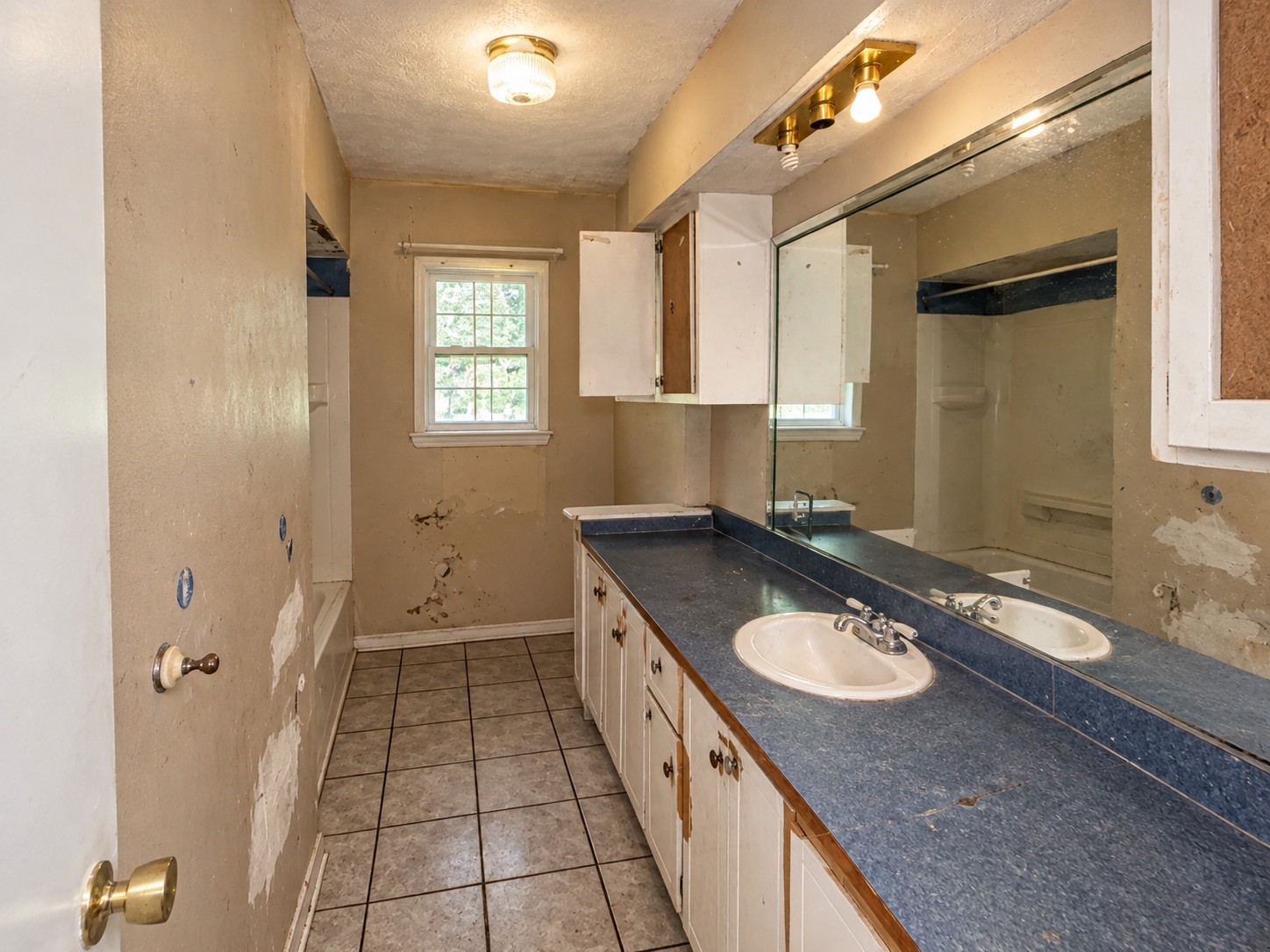 13910 Calhoun Road, Conroe, TX 77302