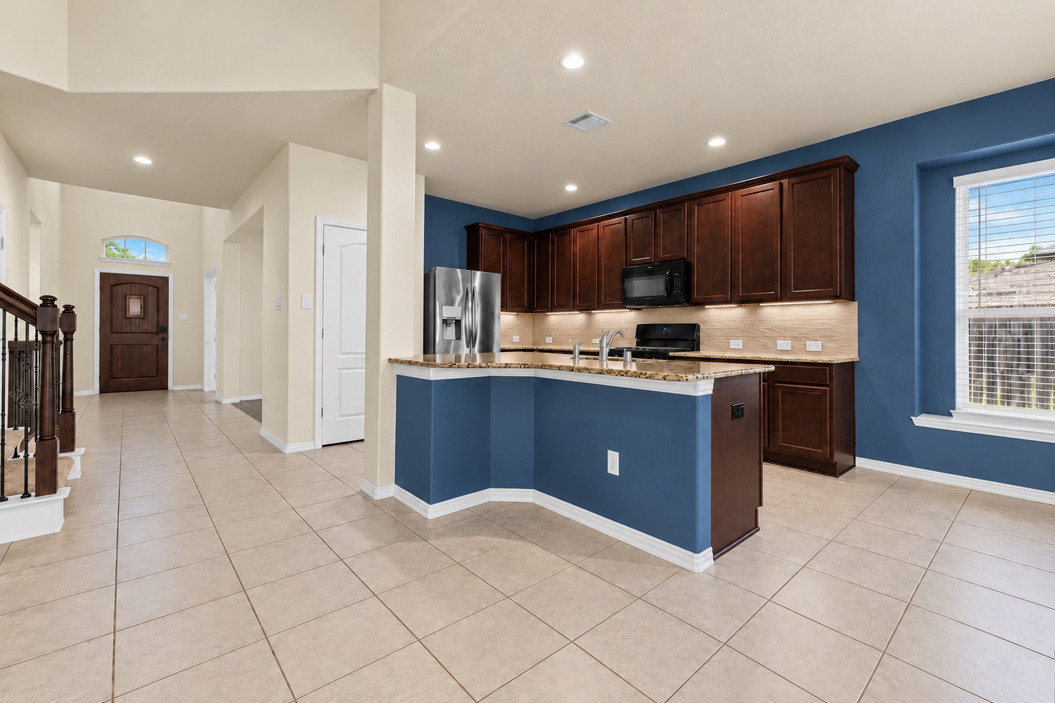 655 W Linnwood Drive, Woodbranch, TX 77357