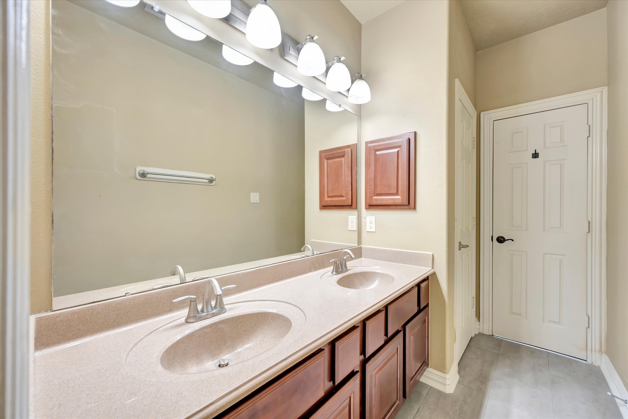 2515 Montclair Court, League City, TX 77573