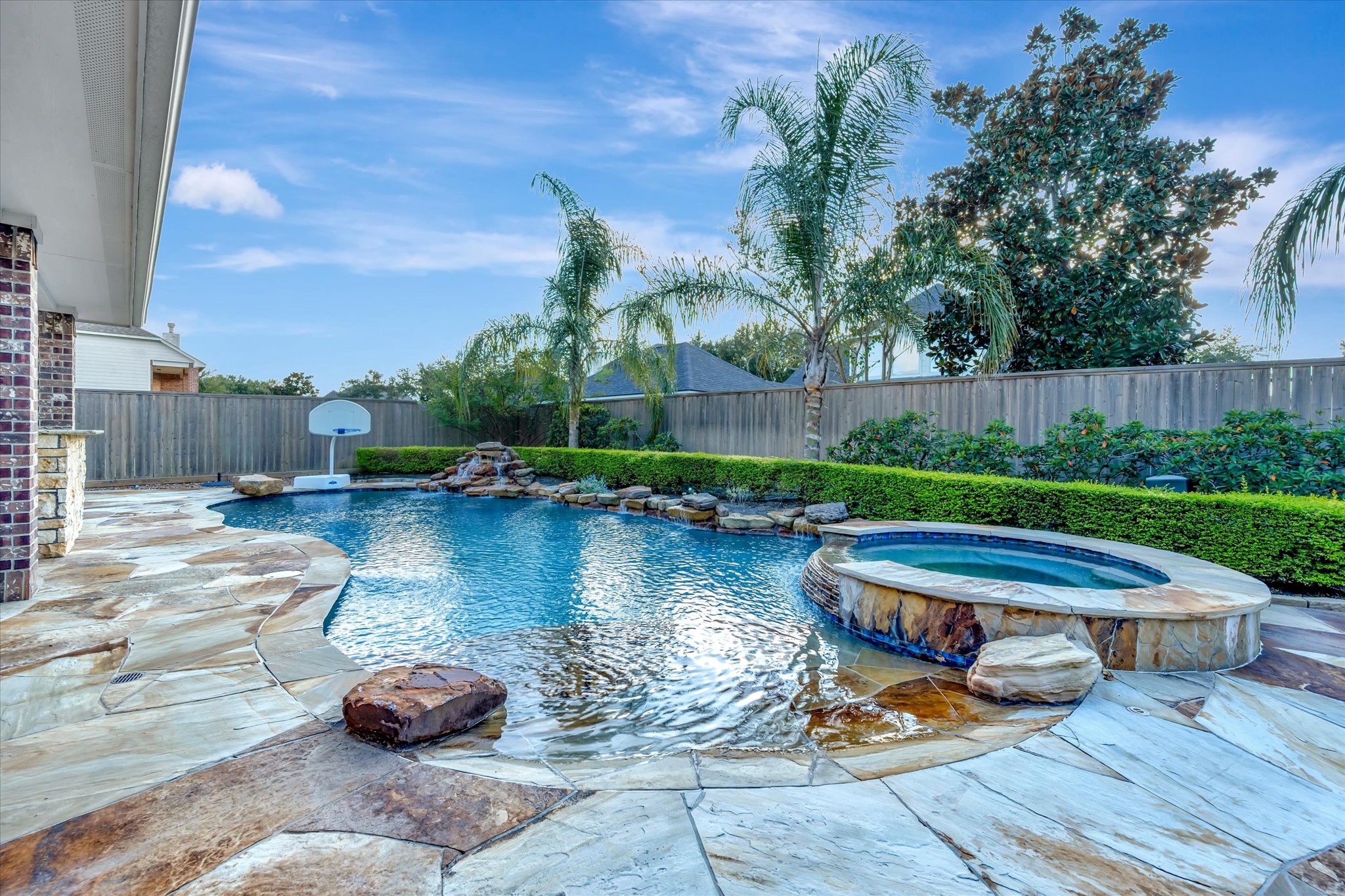 2515 Montclair Court, League City, TX 77573