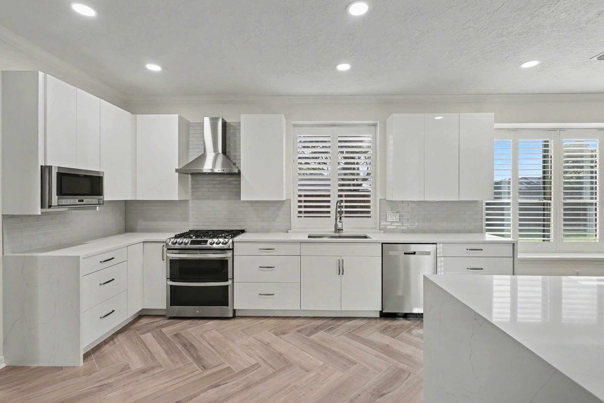 Granite counters, updated flooring and stainless steel appliances.