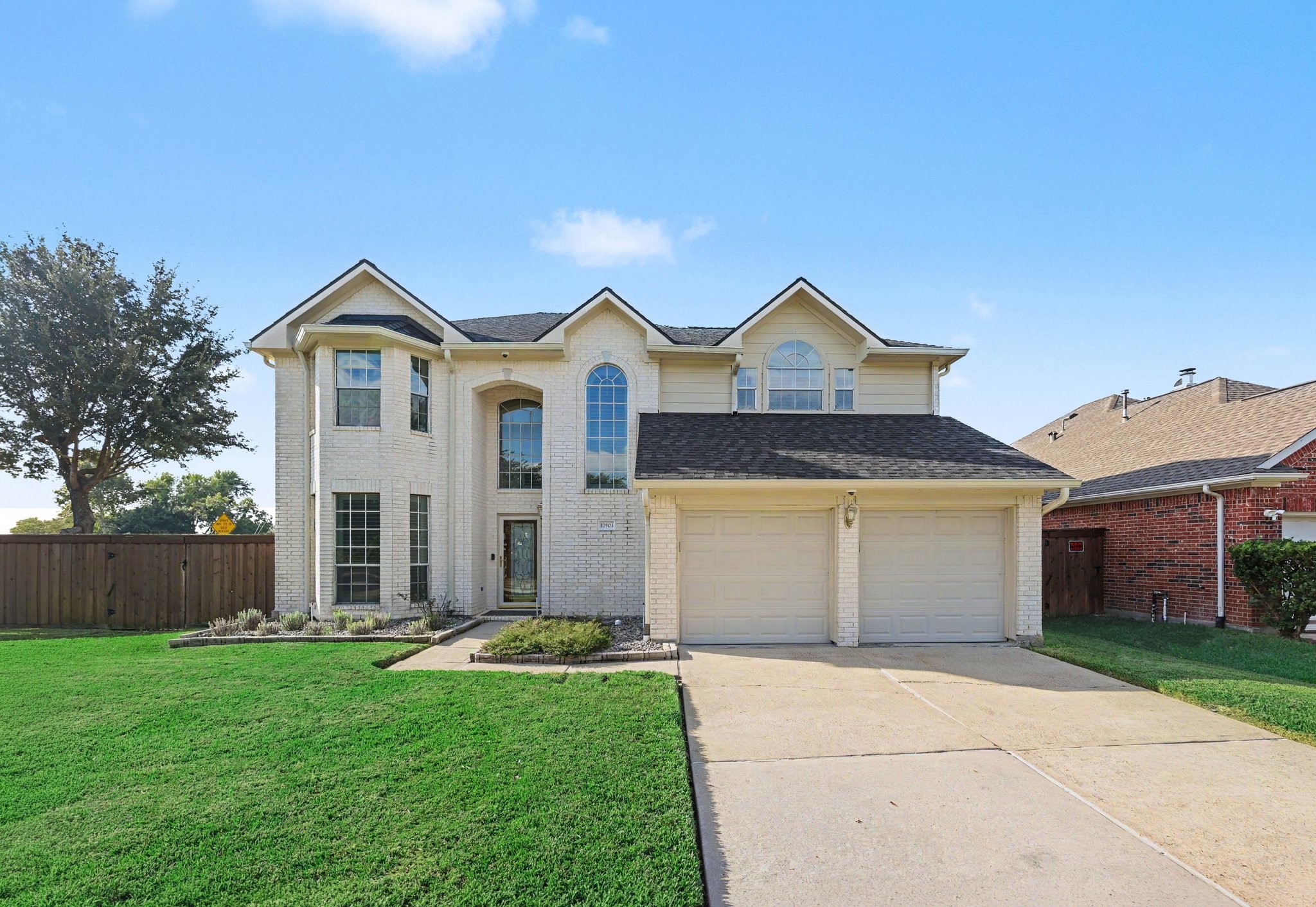 Welcome to 10903 Prairie Hawk Dr.!