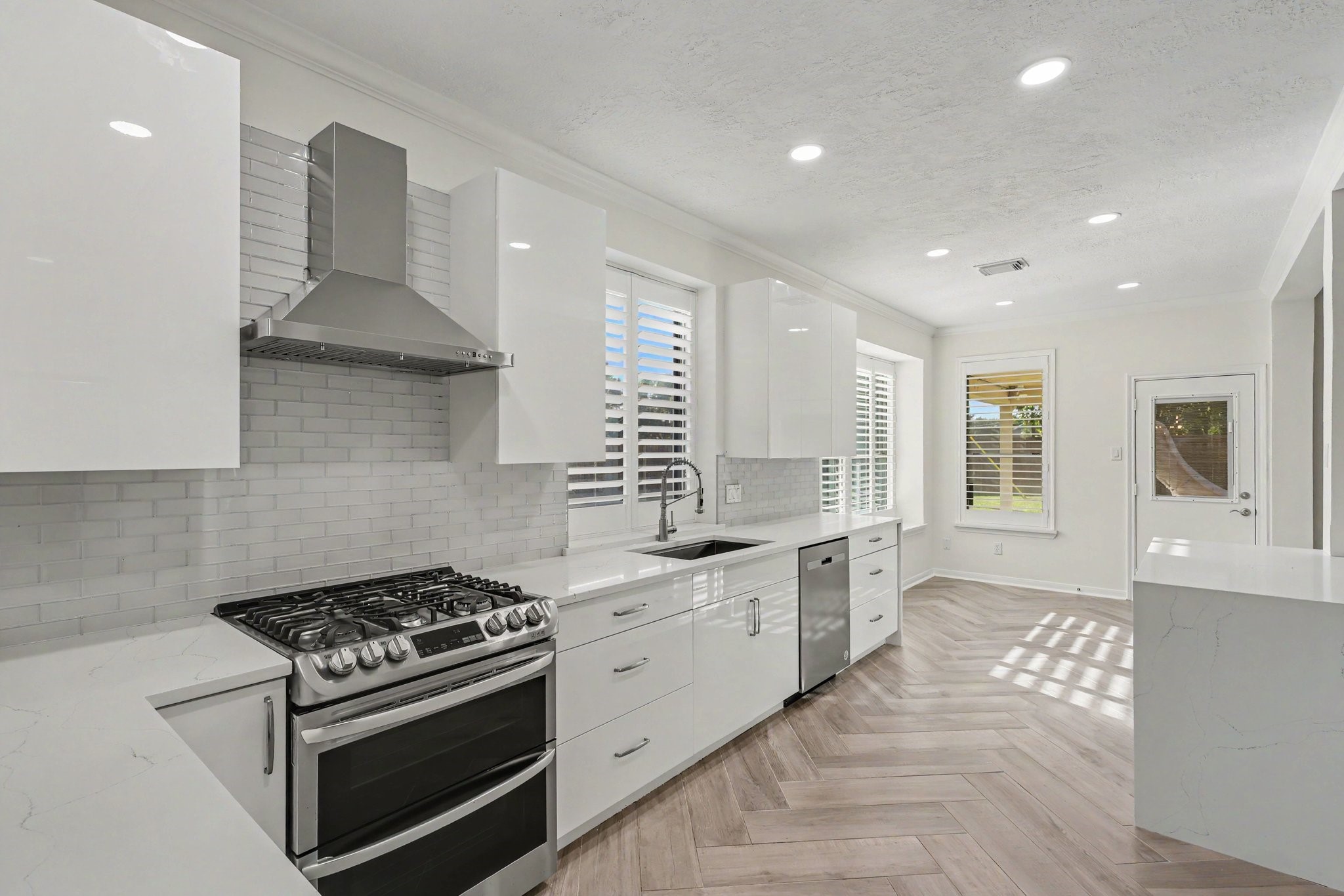 Fully remodeled kitchen!