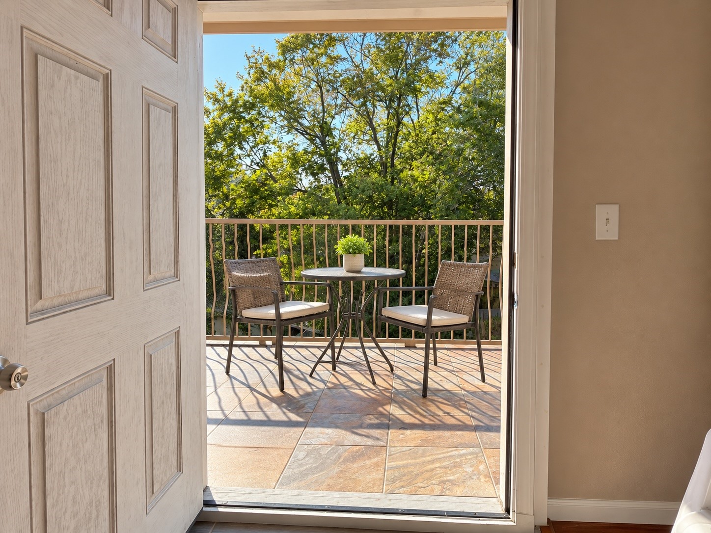 2530 S Sacramento Avenue, Pearland, TX 77581
