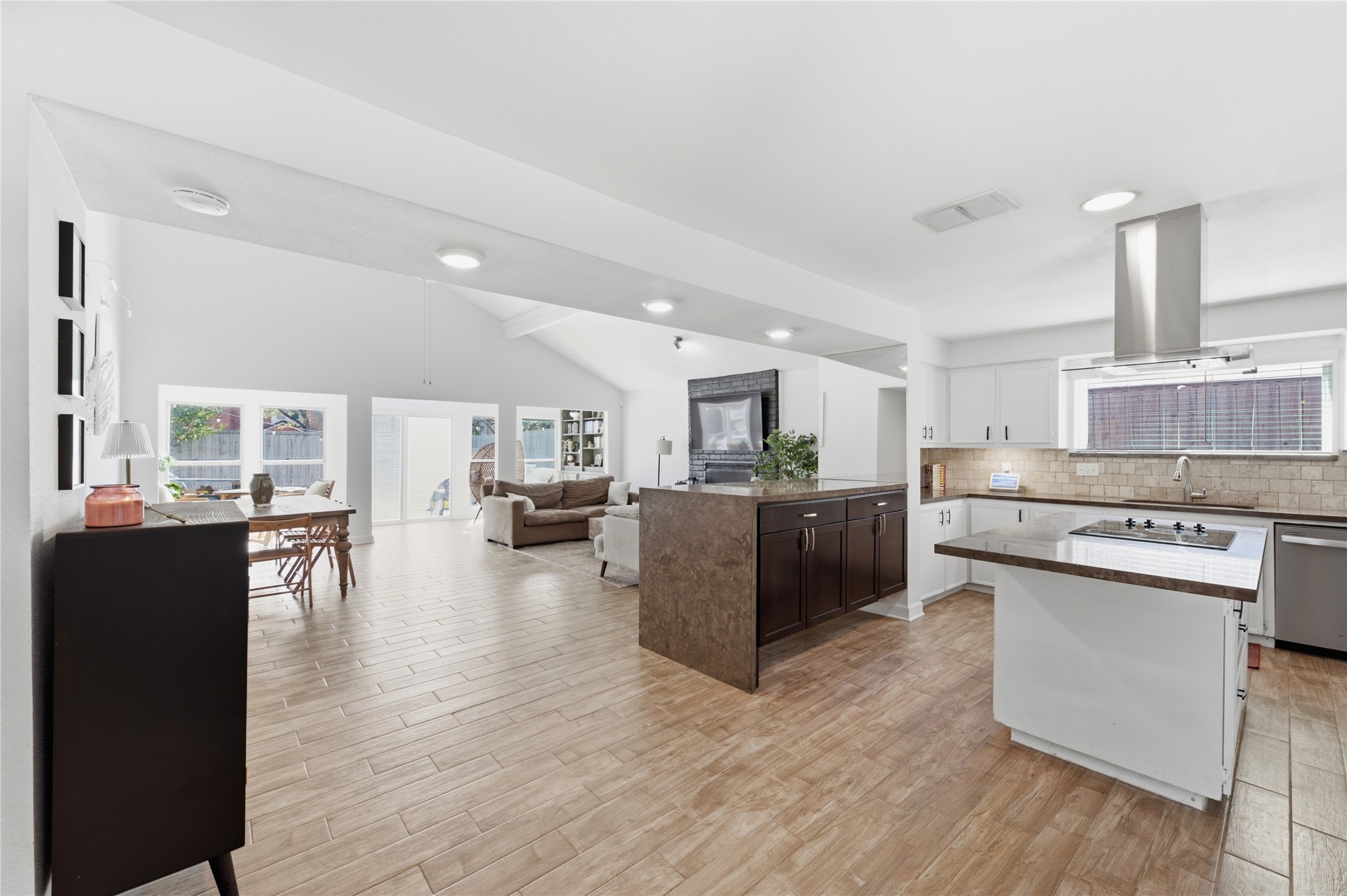 Bright, modern open-concept floor plan designed for seamless living. Bright, modern open-concept floor plan designed for seamless living.