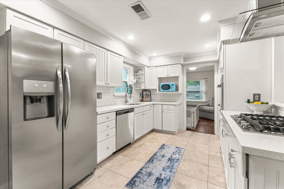 New Kitchen Appliances/Quartz Counters