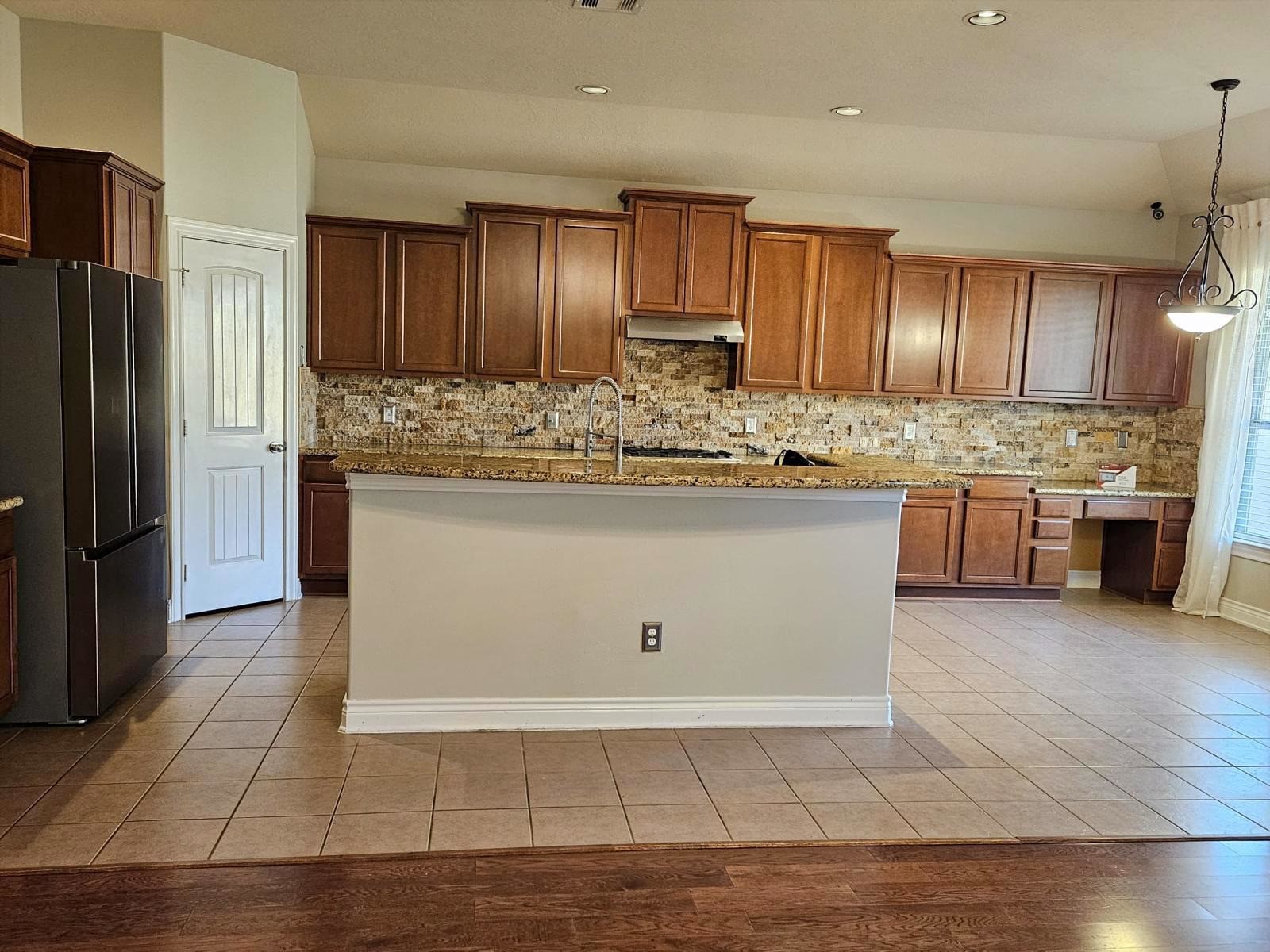 5031 Gulf Stream Lane, Bacliff, TX 77518