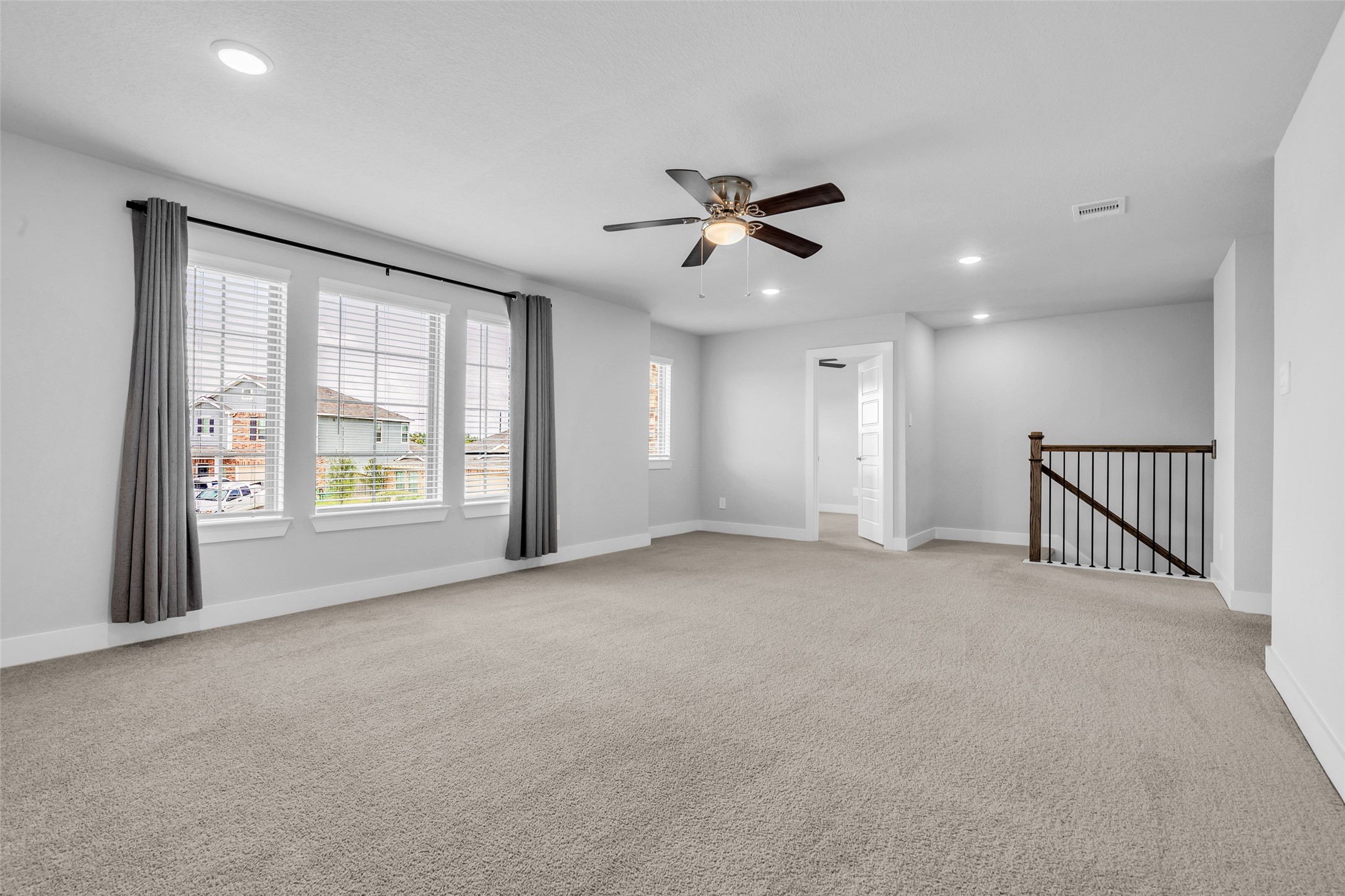 207 Alder Laurels Cove, Magnolia, TX 77354