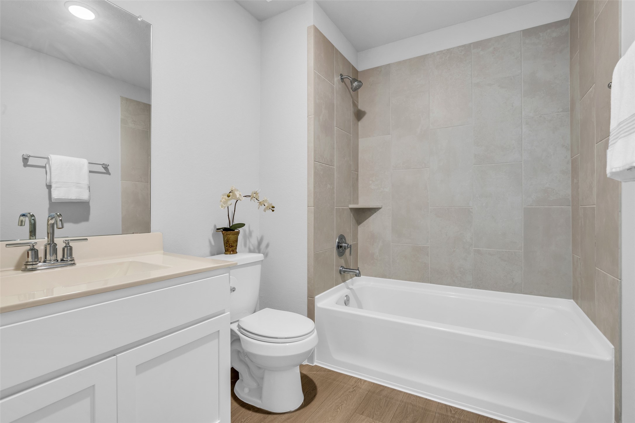 En-suite bathroom