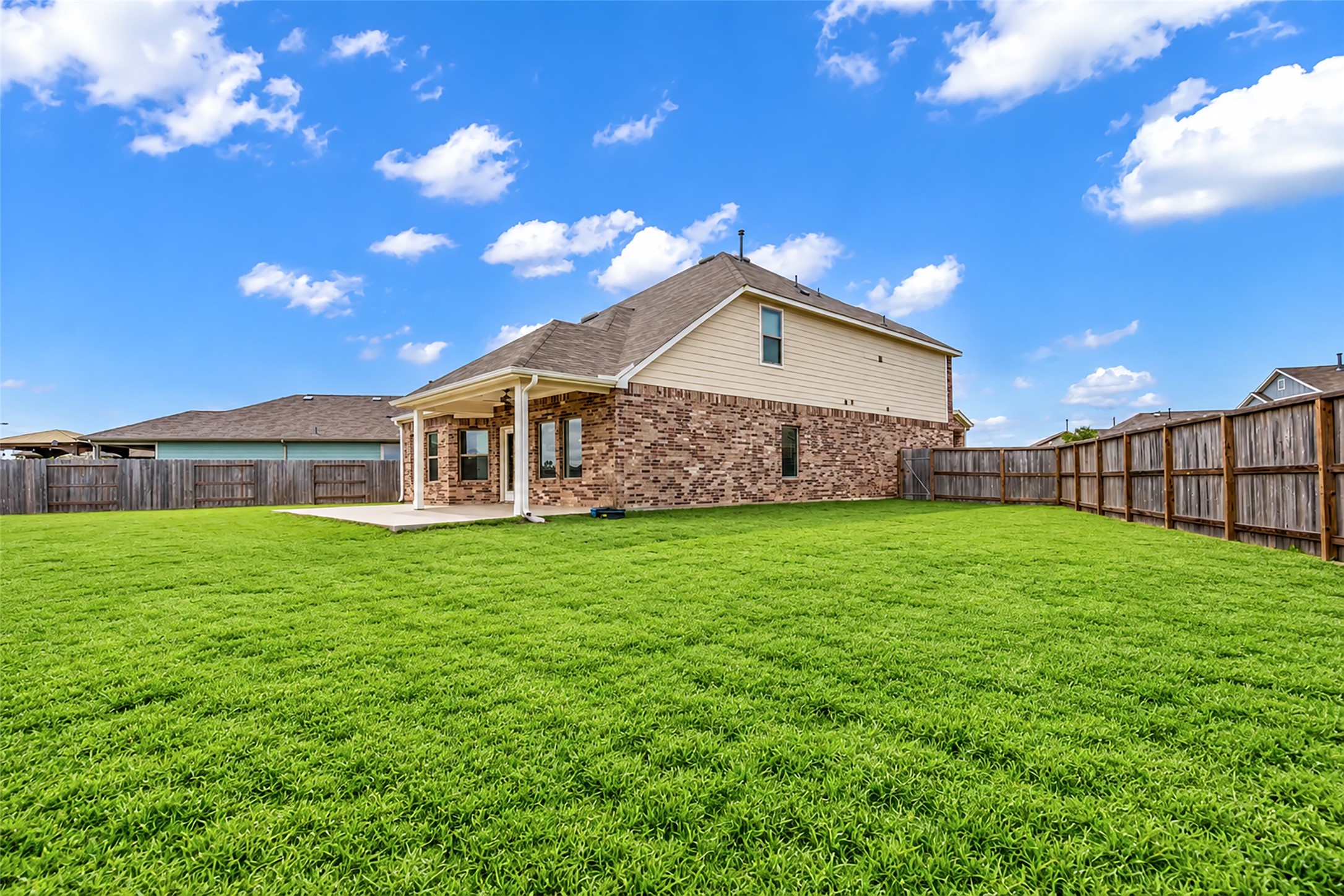 207 Alder Laurels Cove, Magnolia, TX 77354