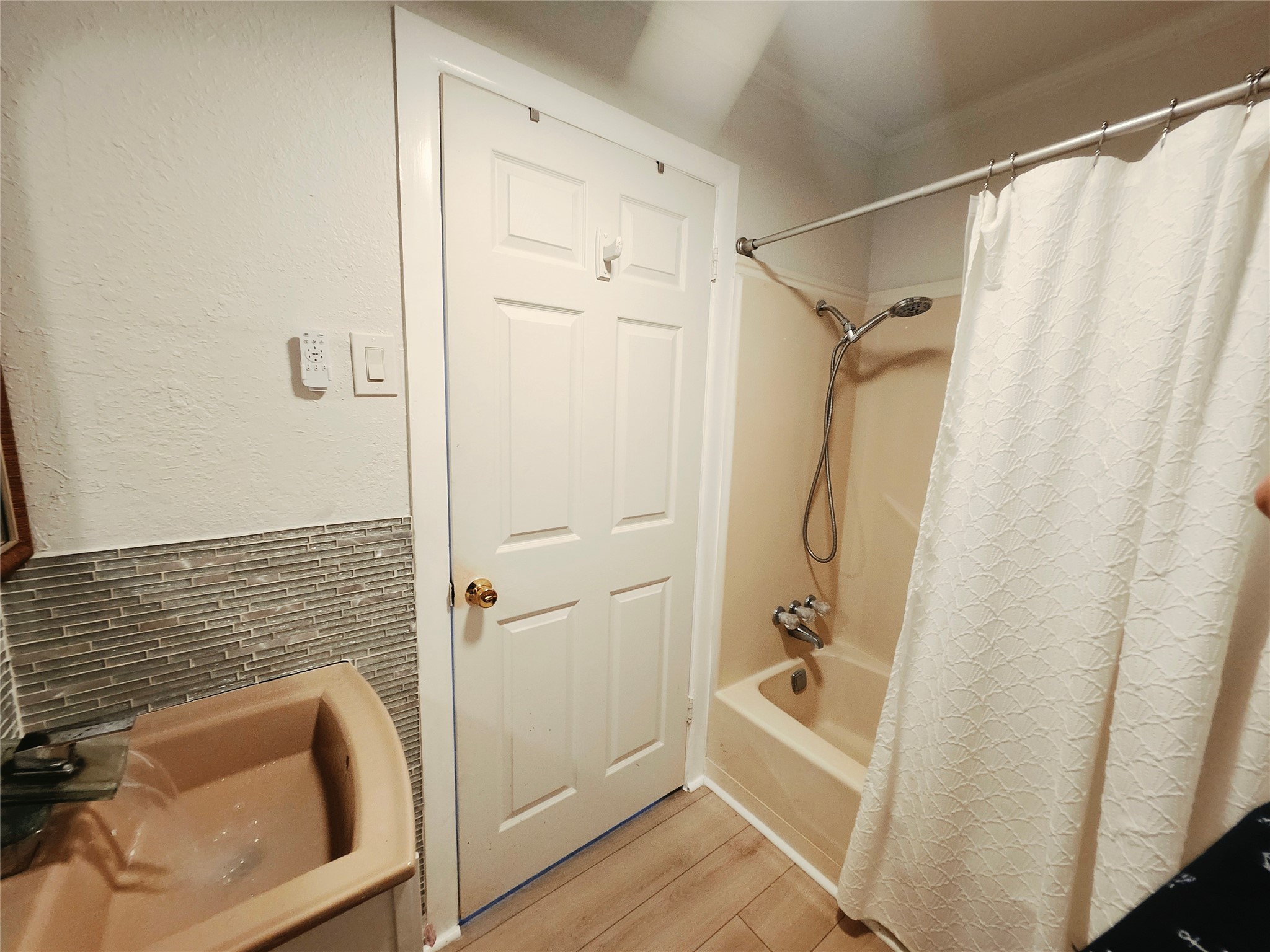 454 County Road 294, #B, Alvin, TX 77511