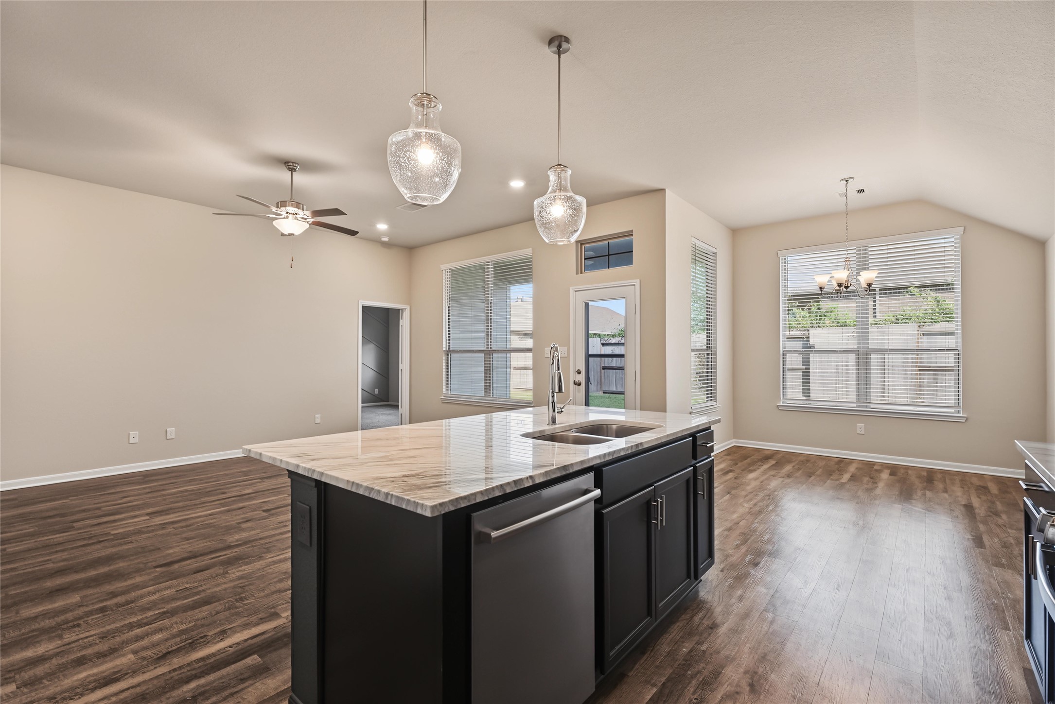 114 Abner Lane, Montgomery, TX 77356