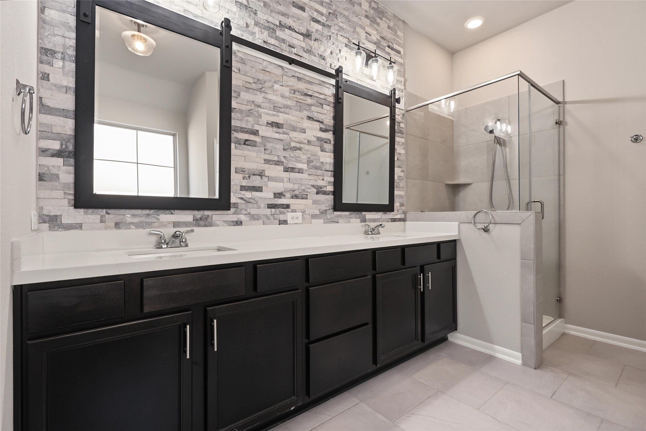 114 Abner Lane, Montgomery, TX 77356