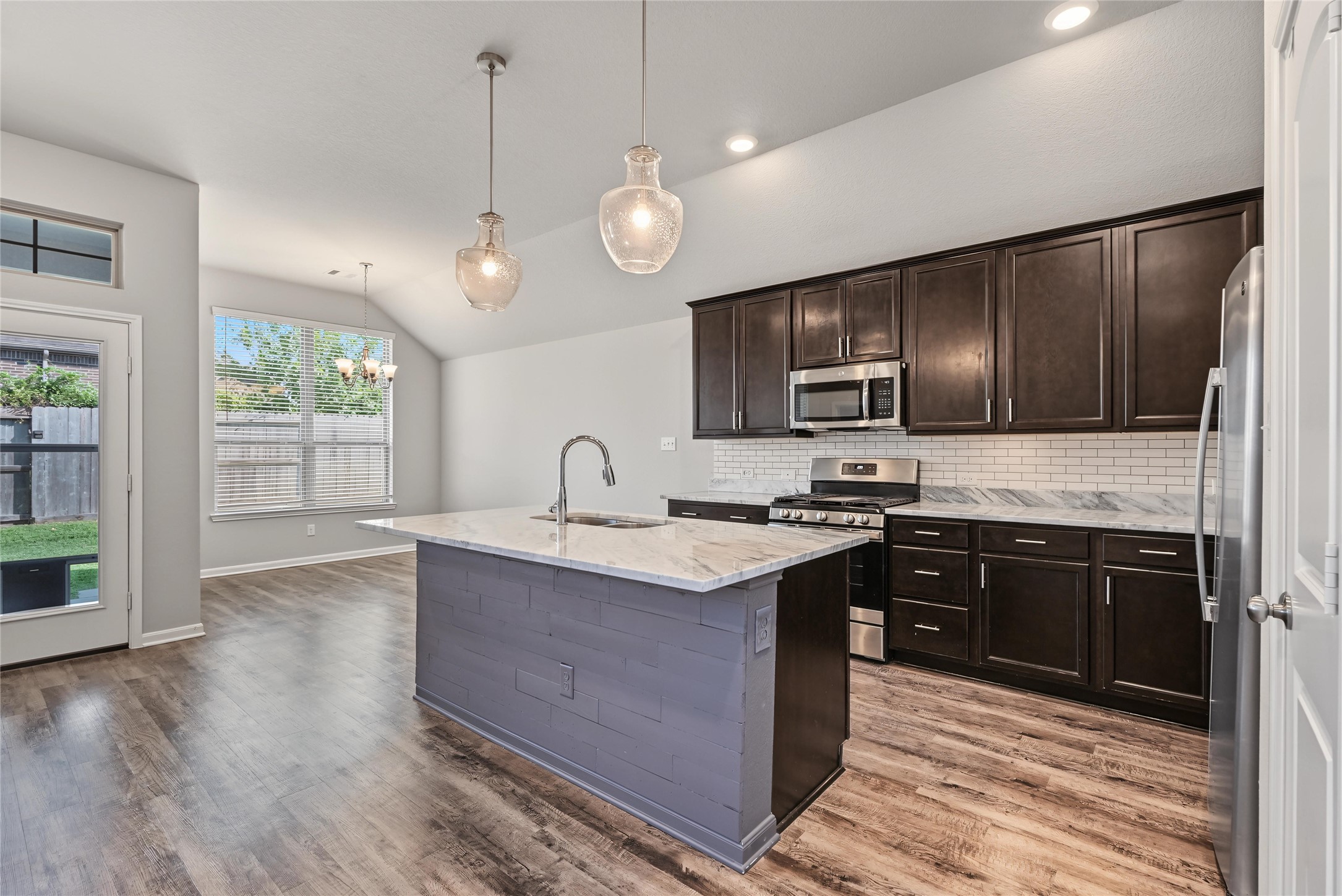 114 Abner Lane, Montgomery, TX 77356