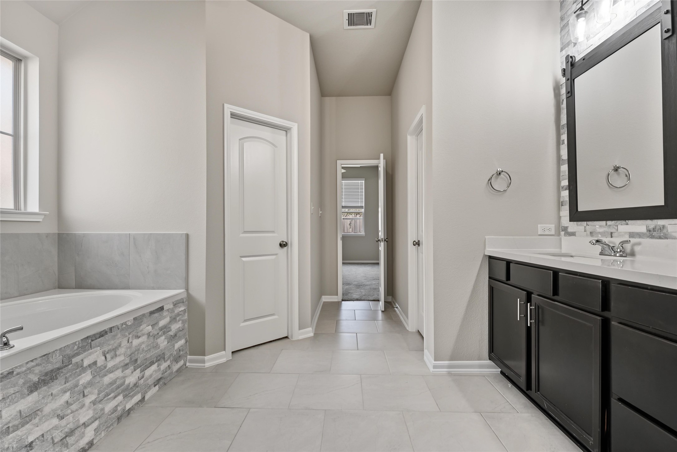 114 Abner Lane, Montgomery, TX 77356